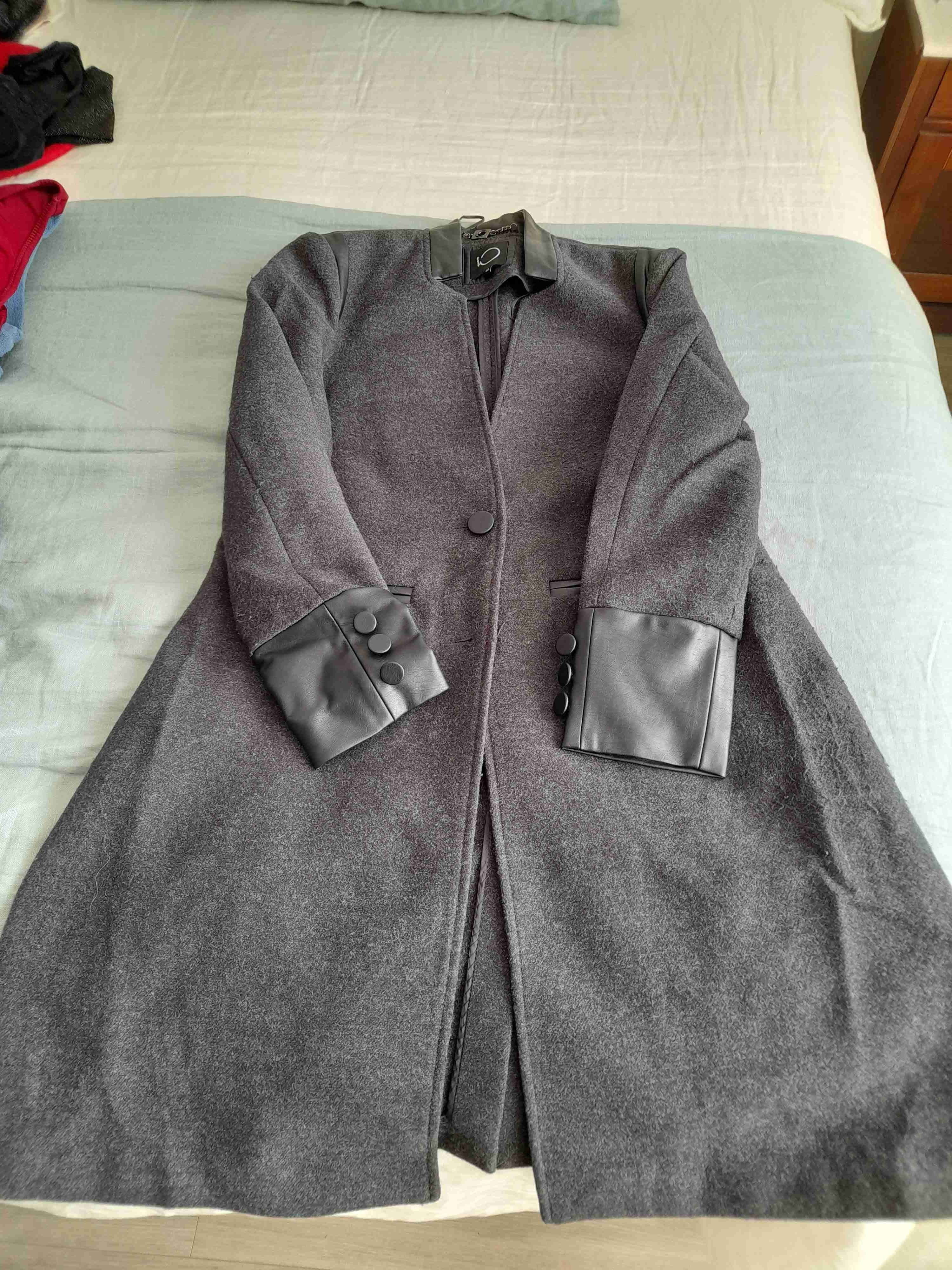 Abrigo gris oscuro elegante - miniatura 3