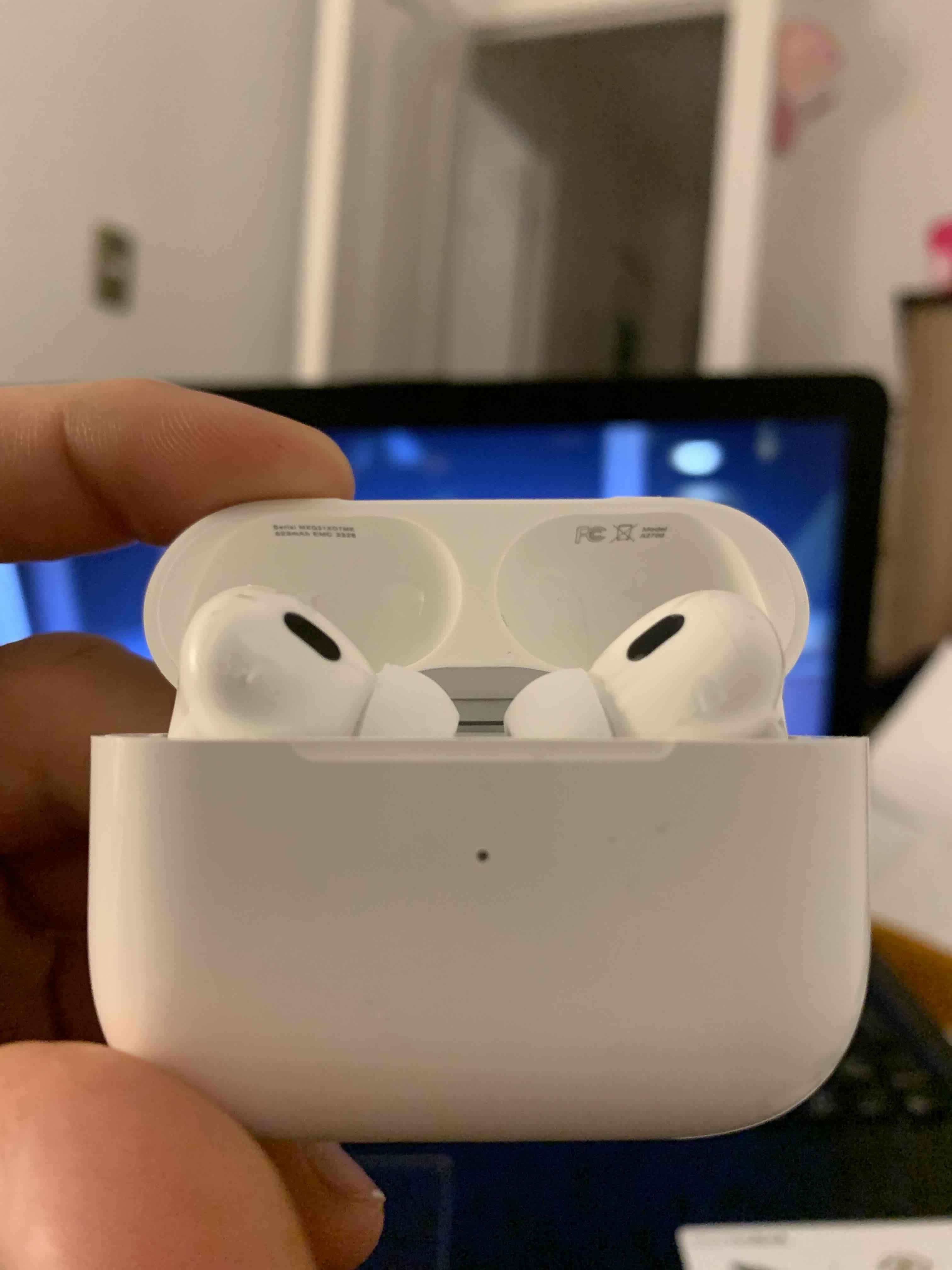 Audífonos inalámbricos blancos - miniatura 1