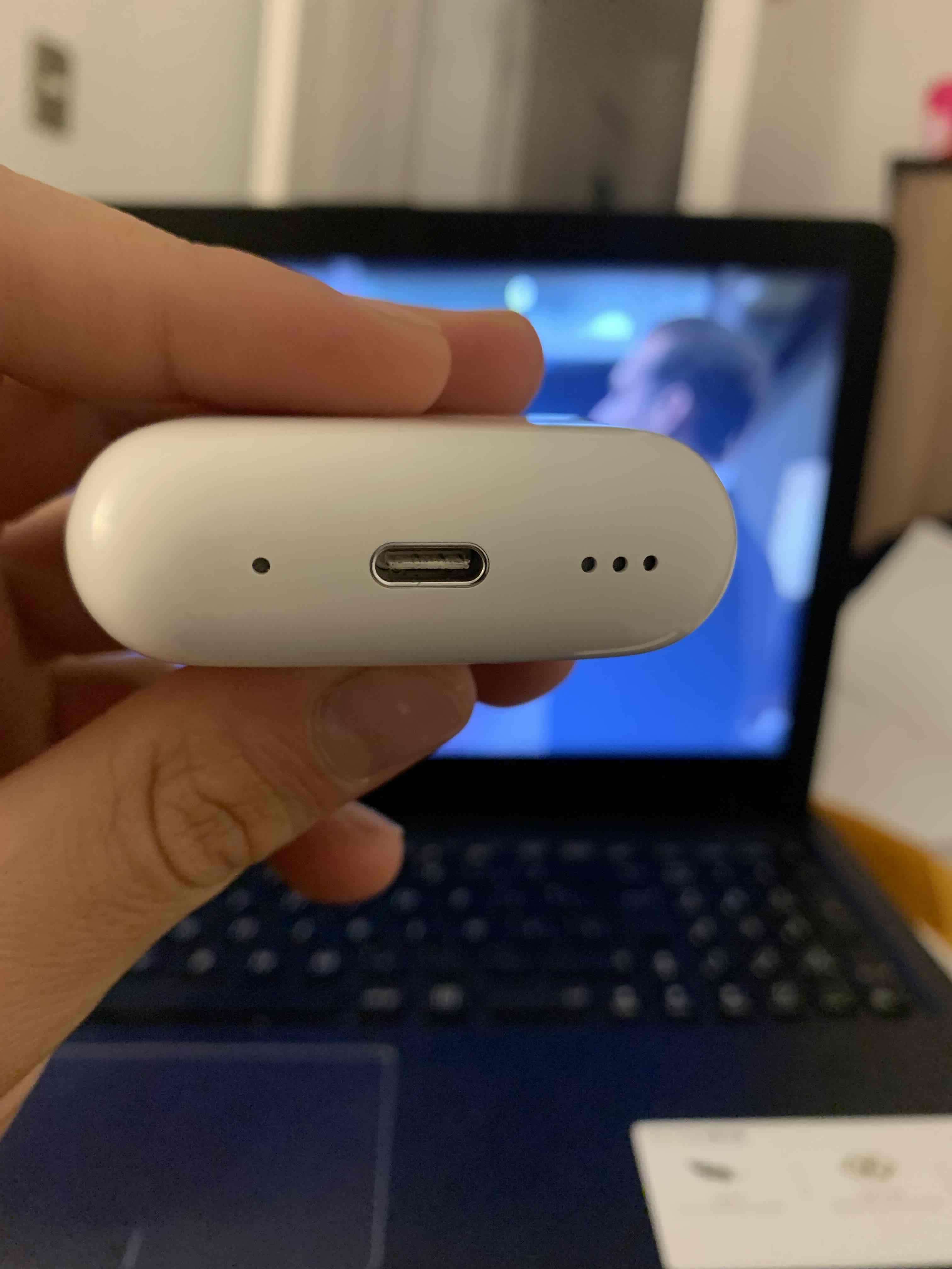 Audífonos inalámbricos blancos - miniatura 4