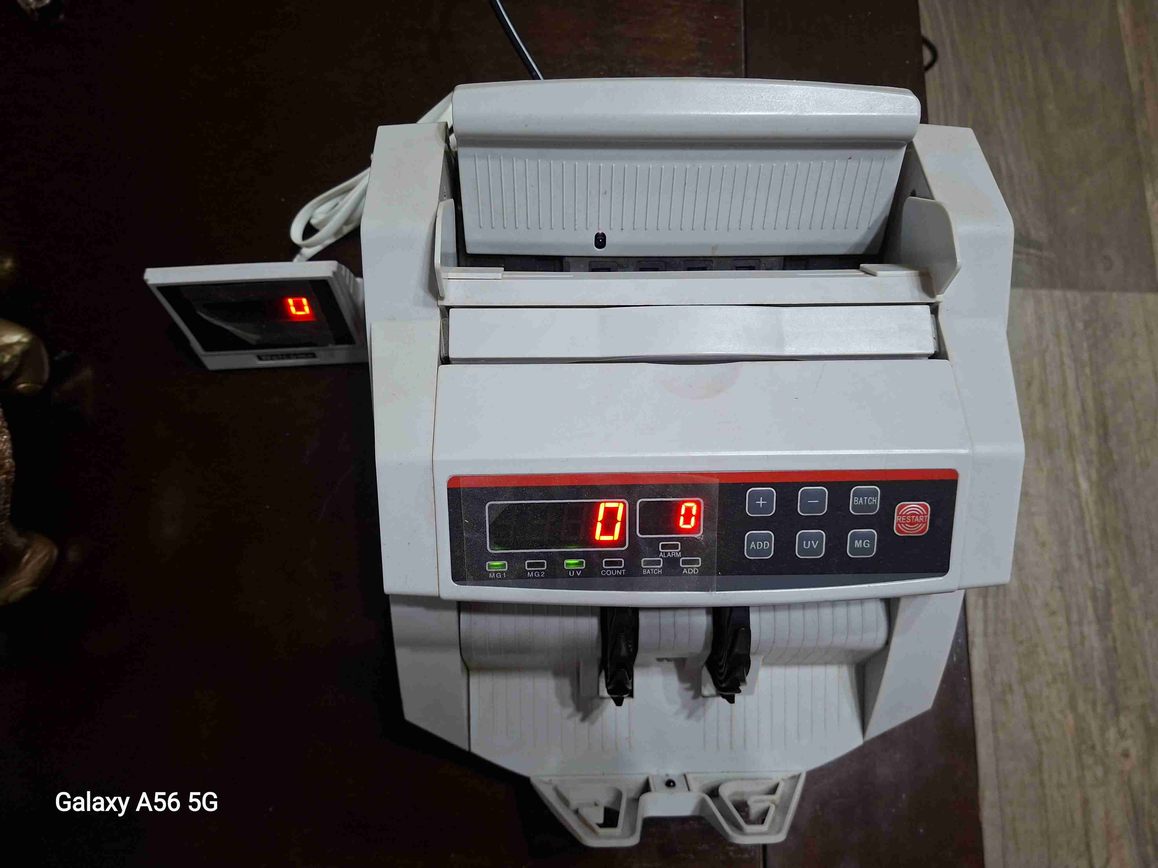 Contador de billetes profesional - miniatura 2