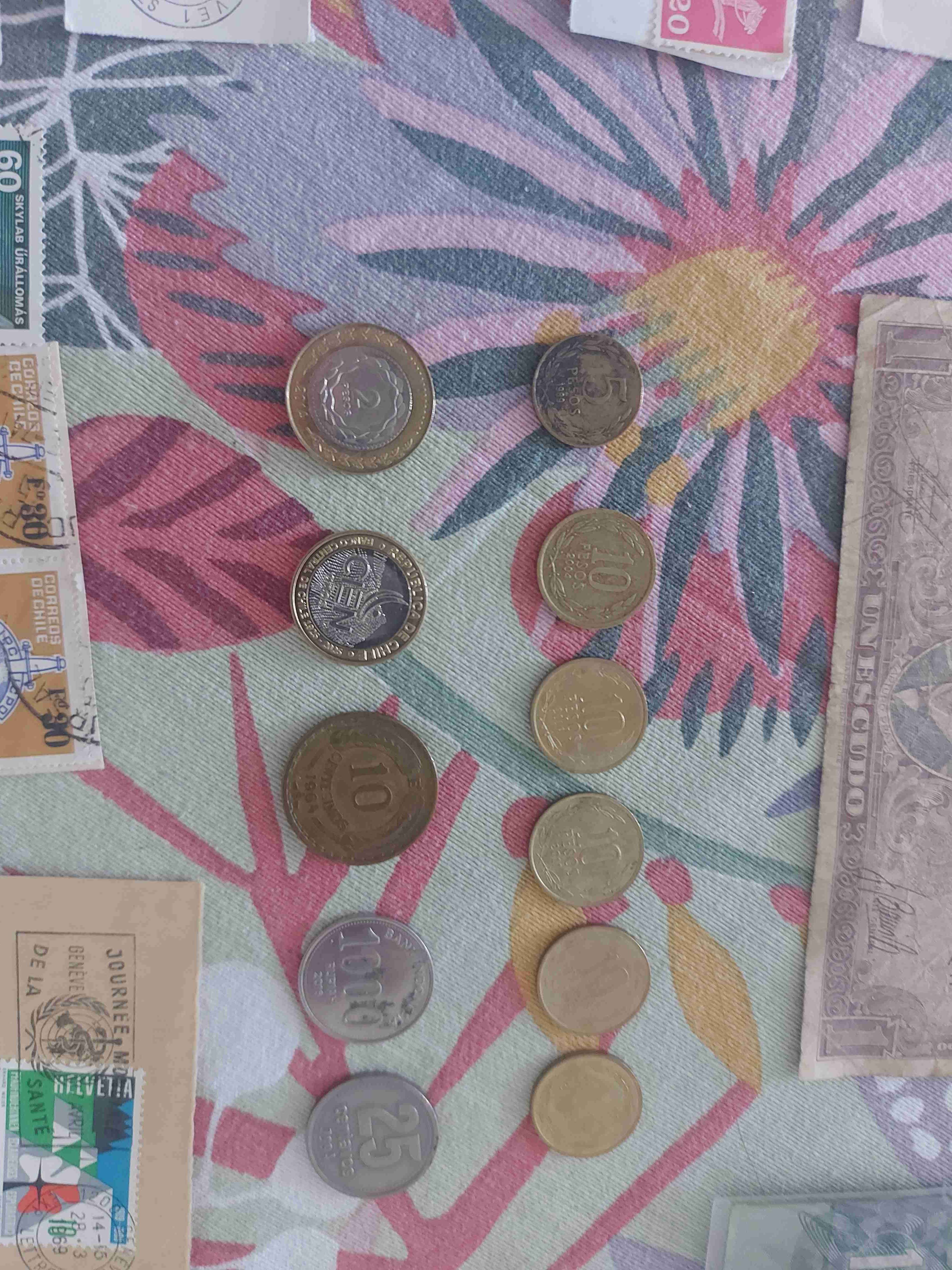 Lote de estampillas, billetes y monedas - miniatura 2