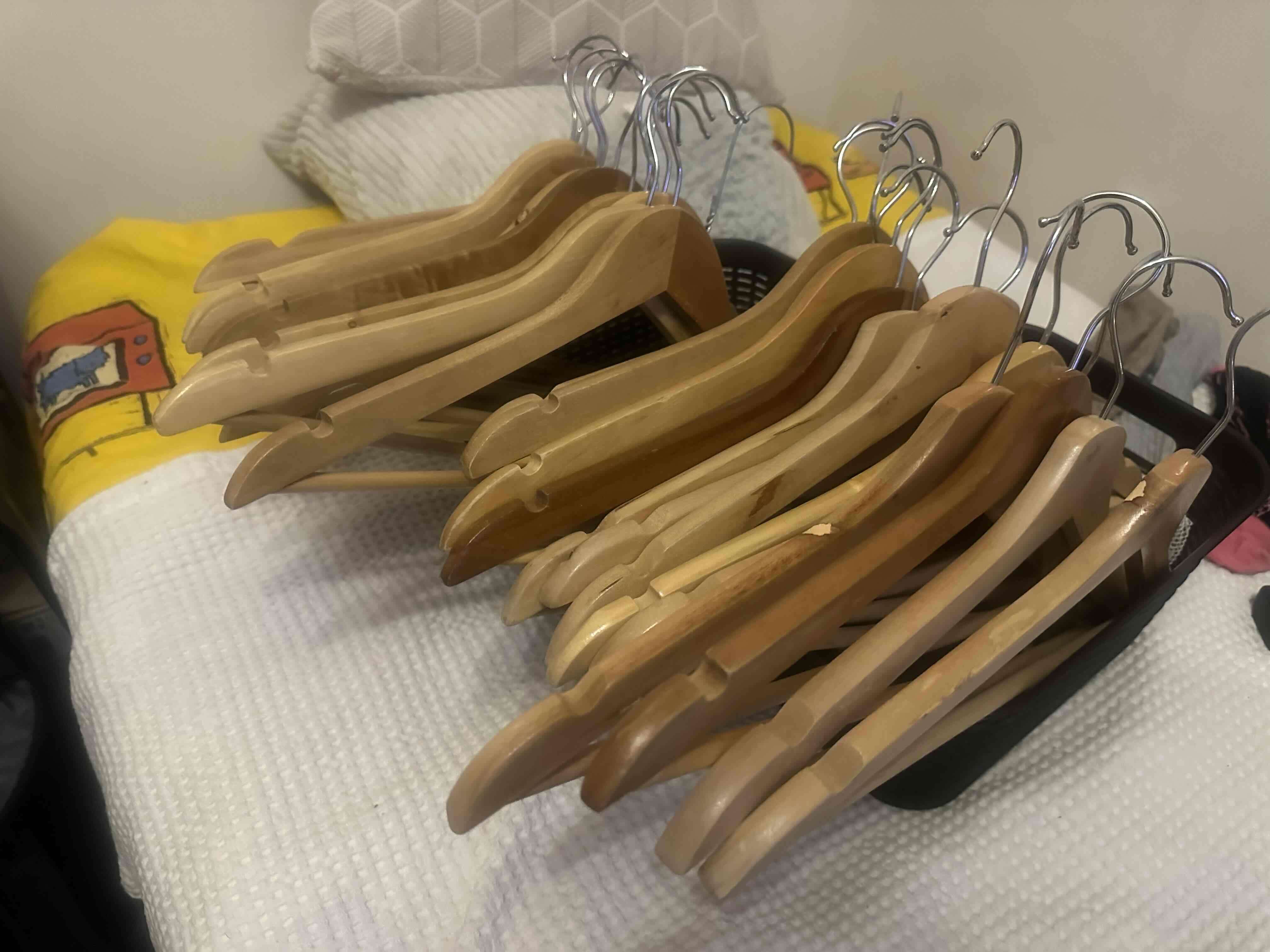 Set de perchas de madera - miniatura 1