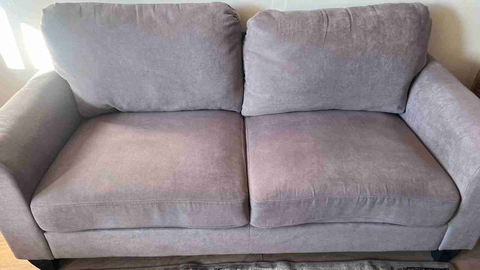 Sofá clásico 2 cuerpos gris - miniatura 2