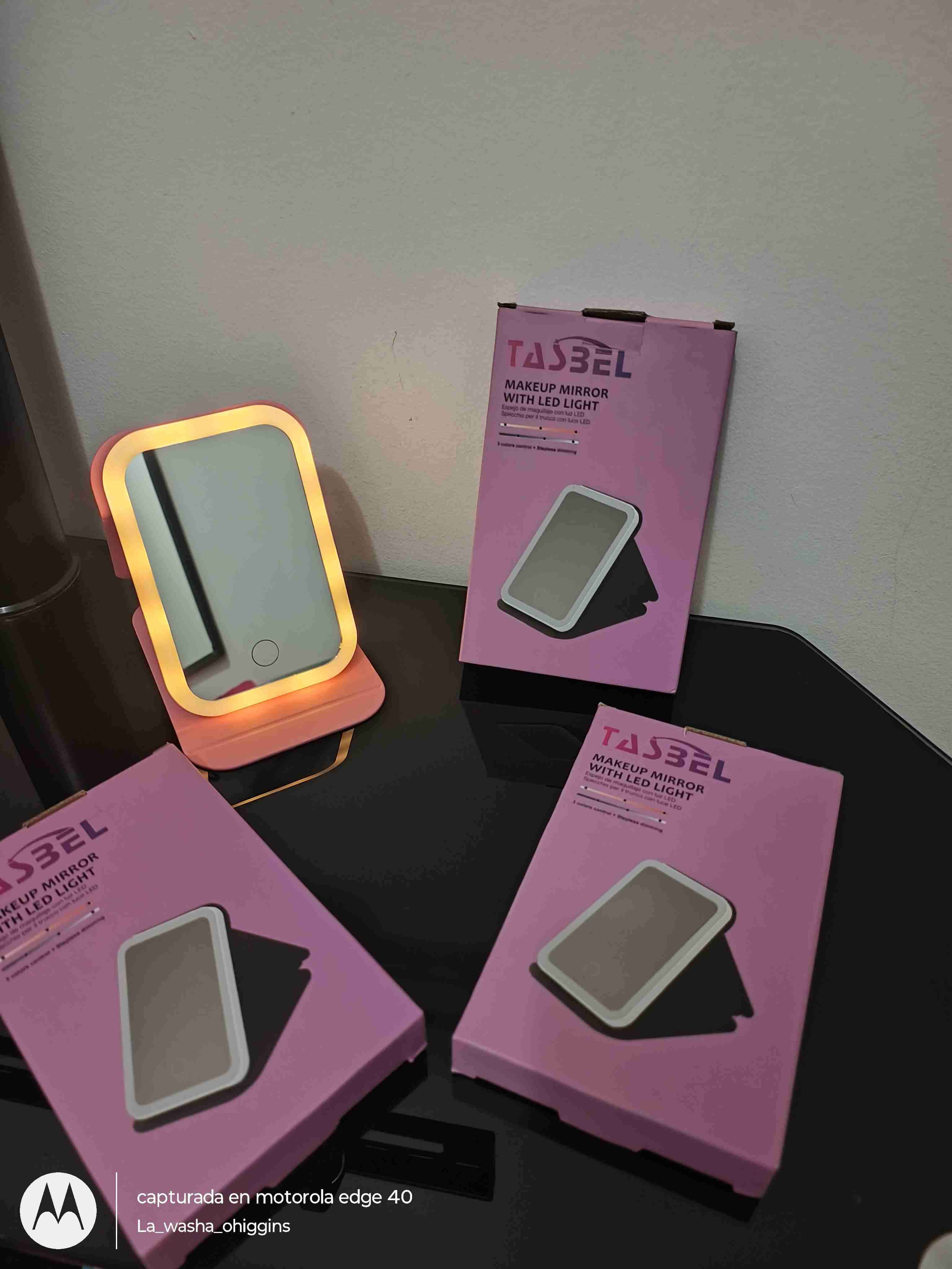 Espejo de maquillaje LED rosado - miniatura 3