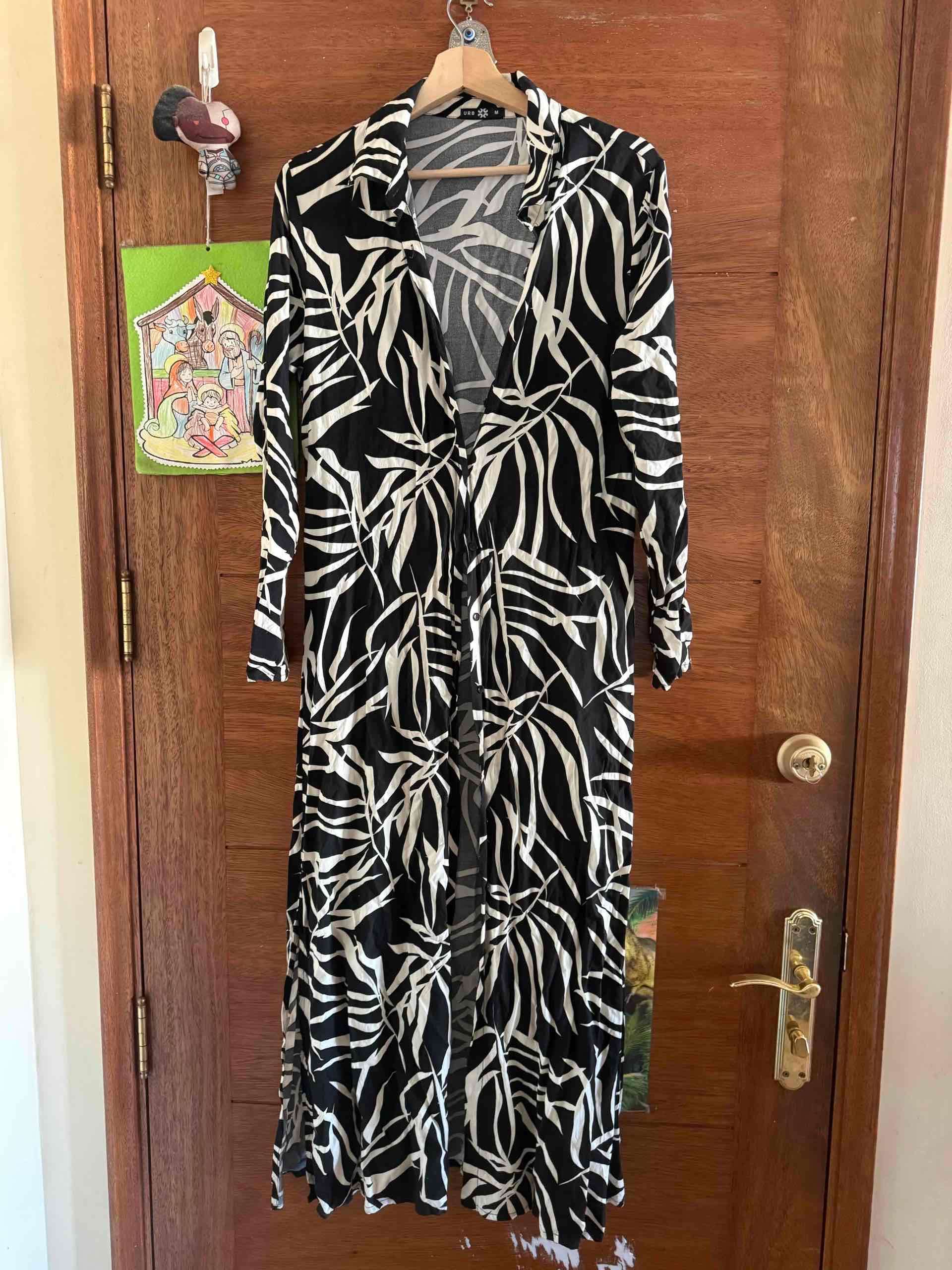 Kimono estampado blanco y negro - miniatura 2