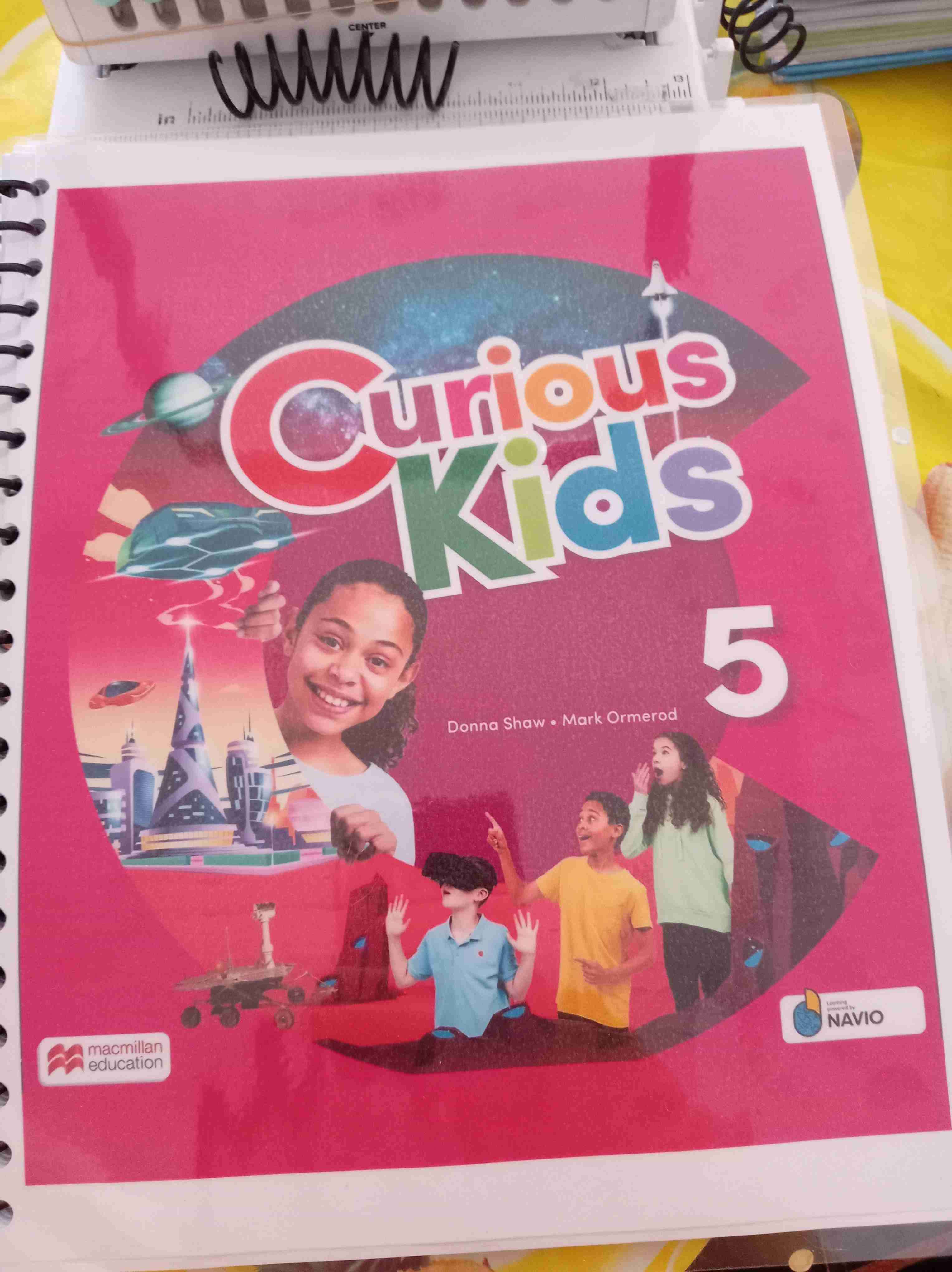 Libro inglés Curious Kids 5