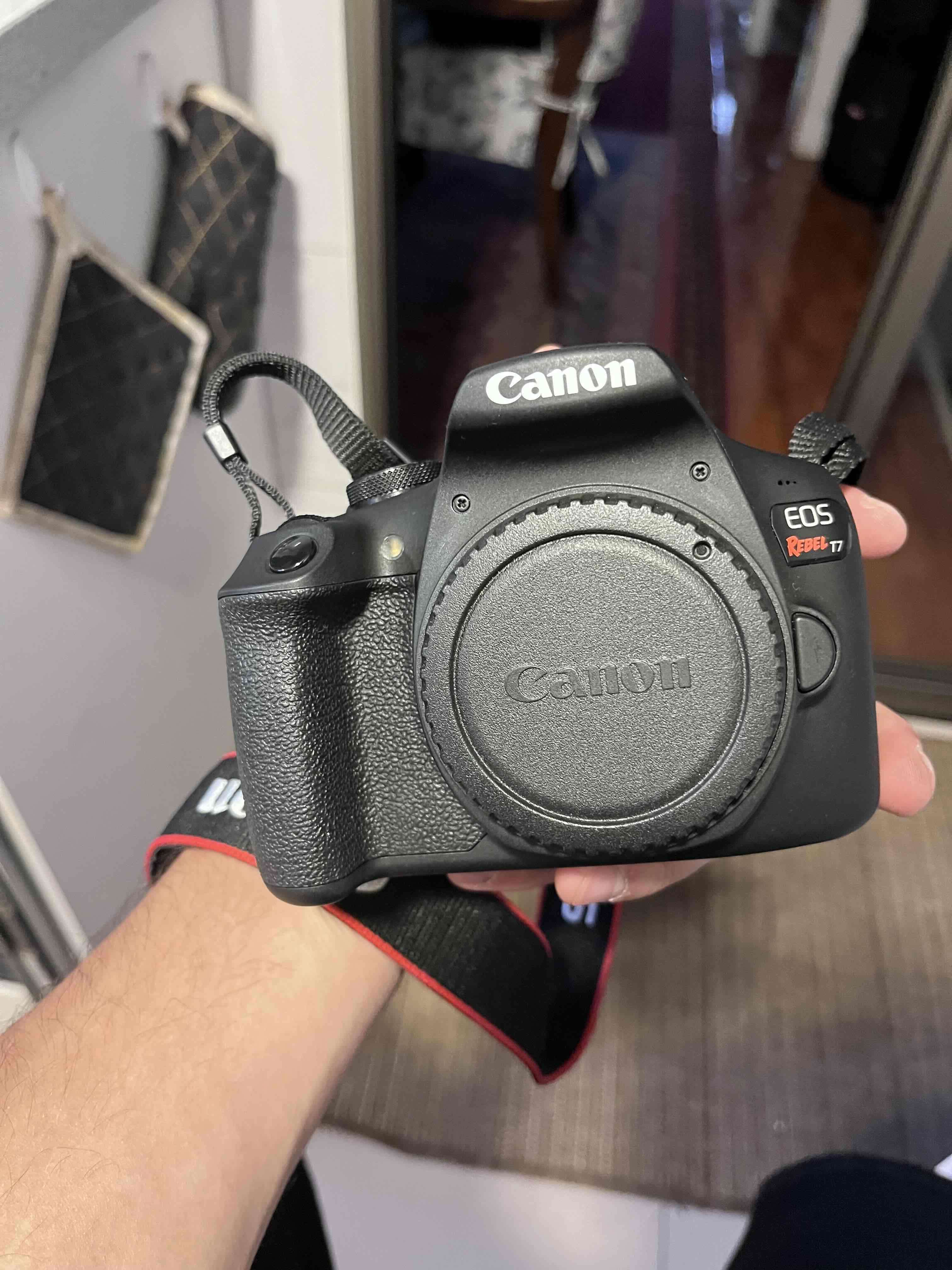 Cámara Canon EOS Rebel T7 con accesorios - miniatura 6