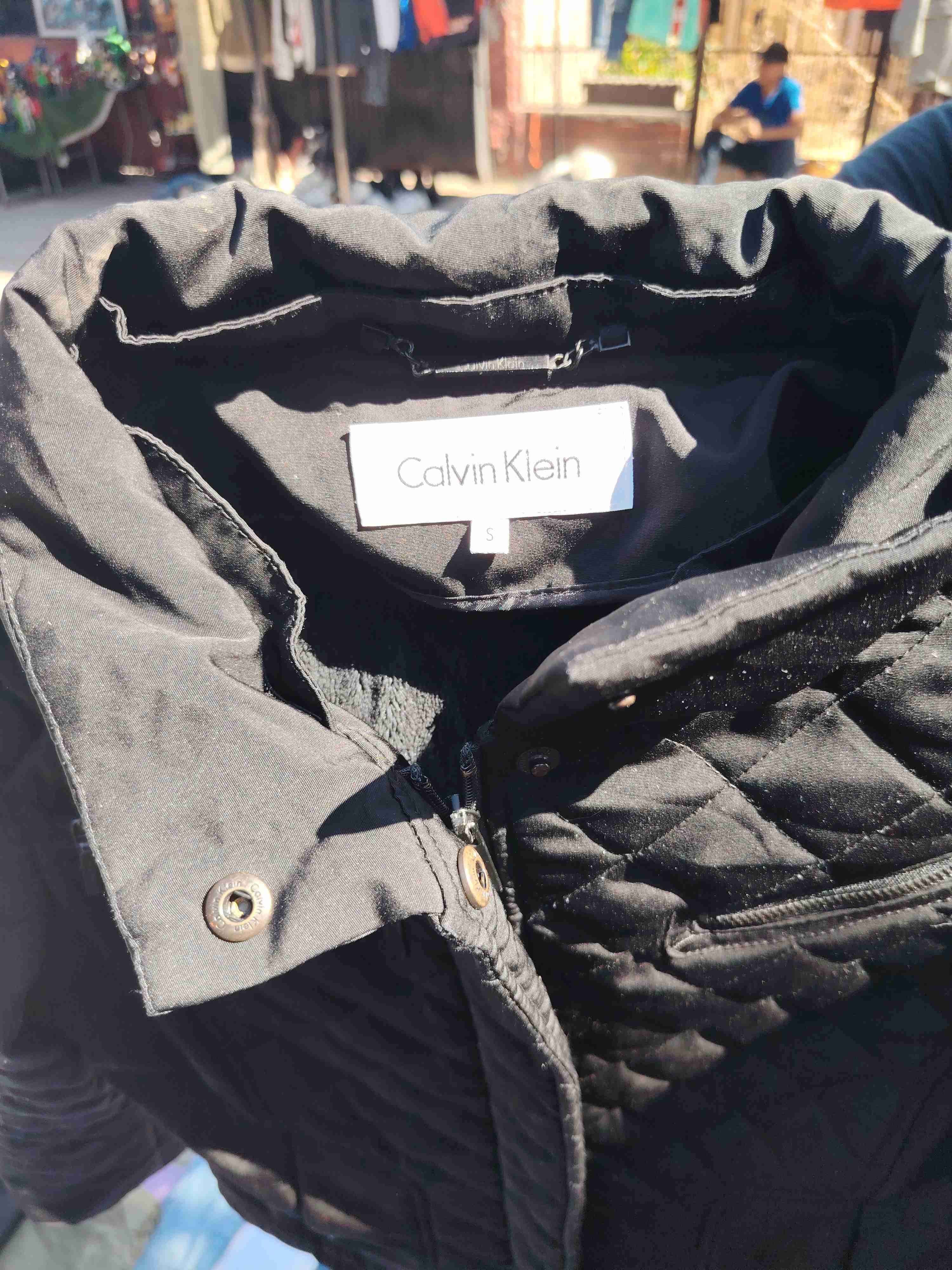 Chaqueta acolchada negra - miniatura 2