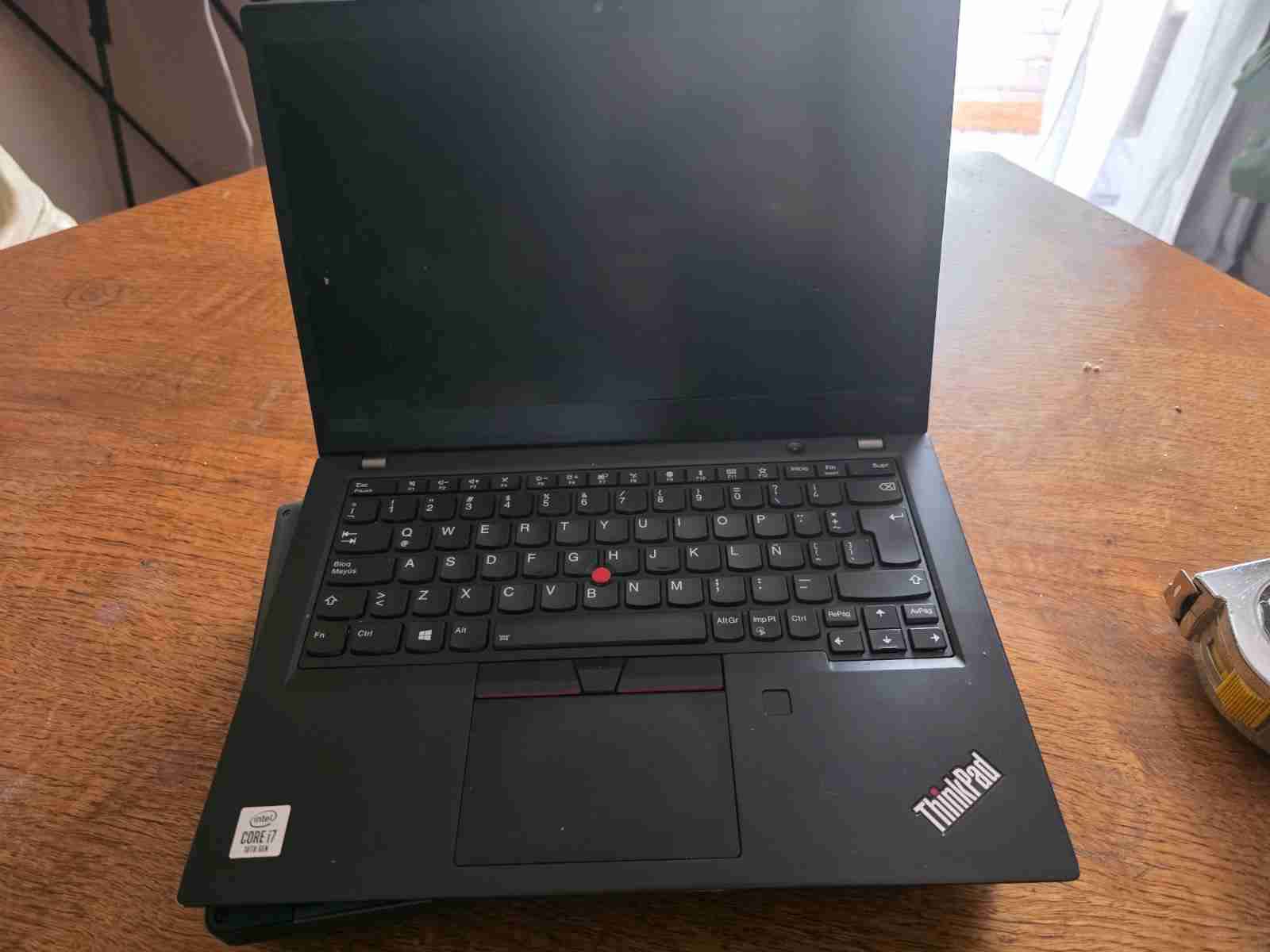 Laptop Lenovo x390 i7 8GB RAM - miniatura 3