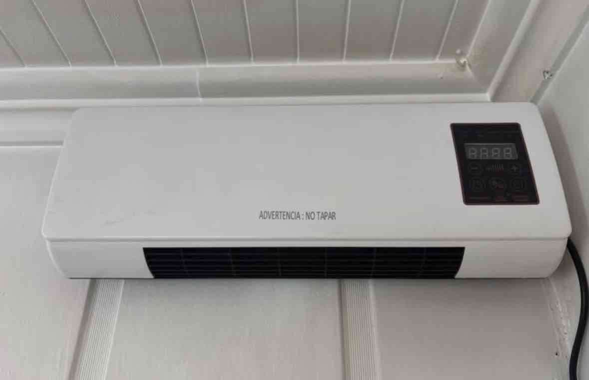 Calefactor de pared blanco - miniatura 1
