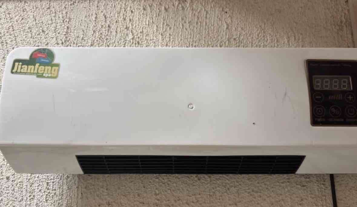 Calefactor de pared blanco - miniatura 2