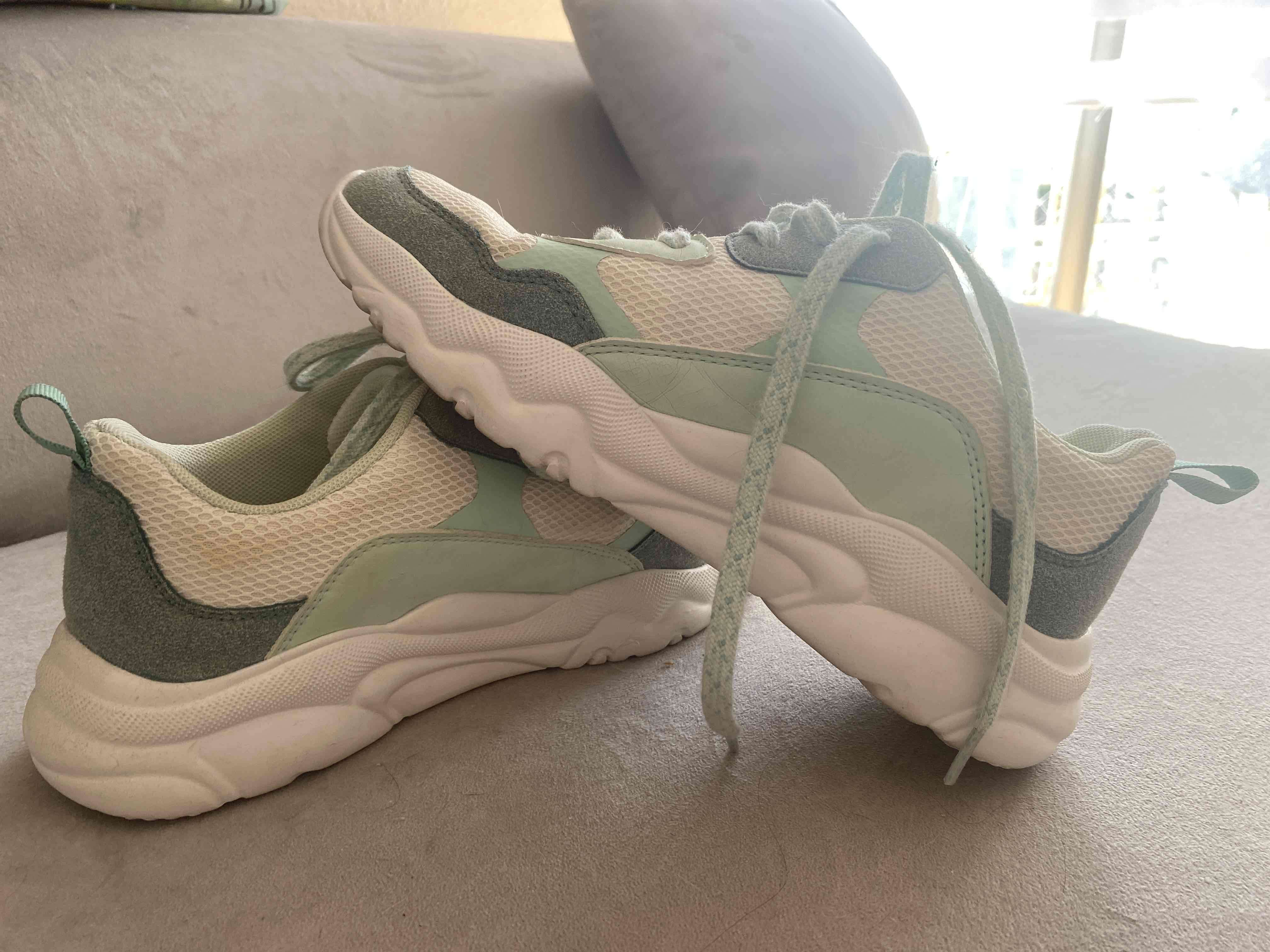 Zapatillas deportivas verde y blanco - miniatura 2