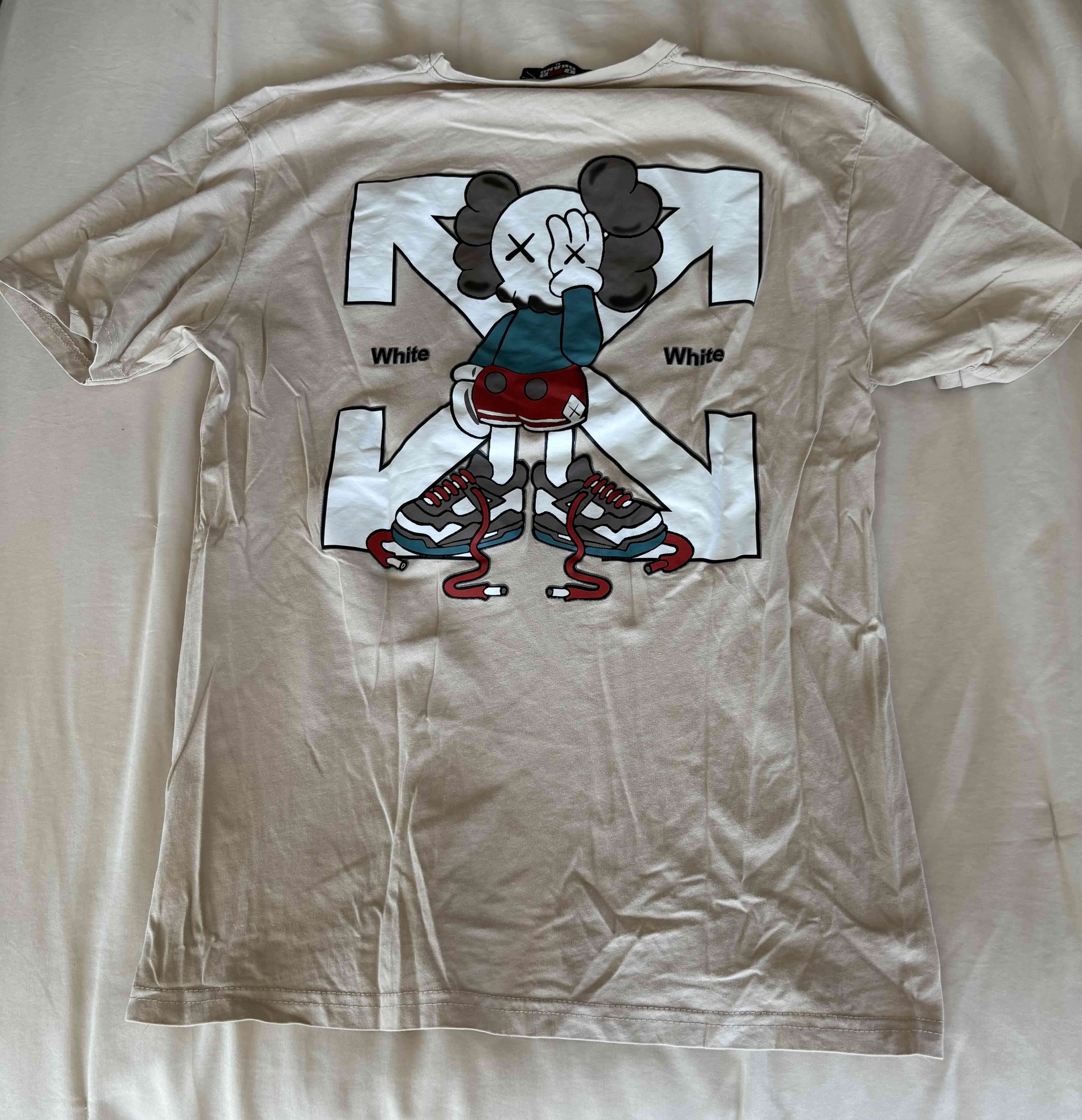 Polera beige con estampado - miniatura 2