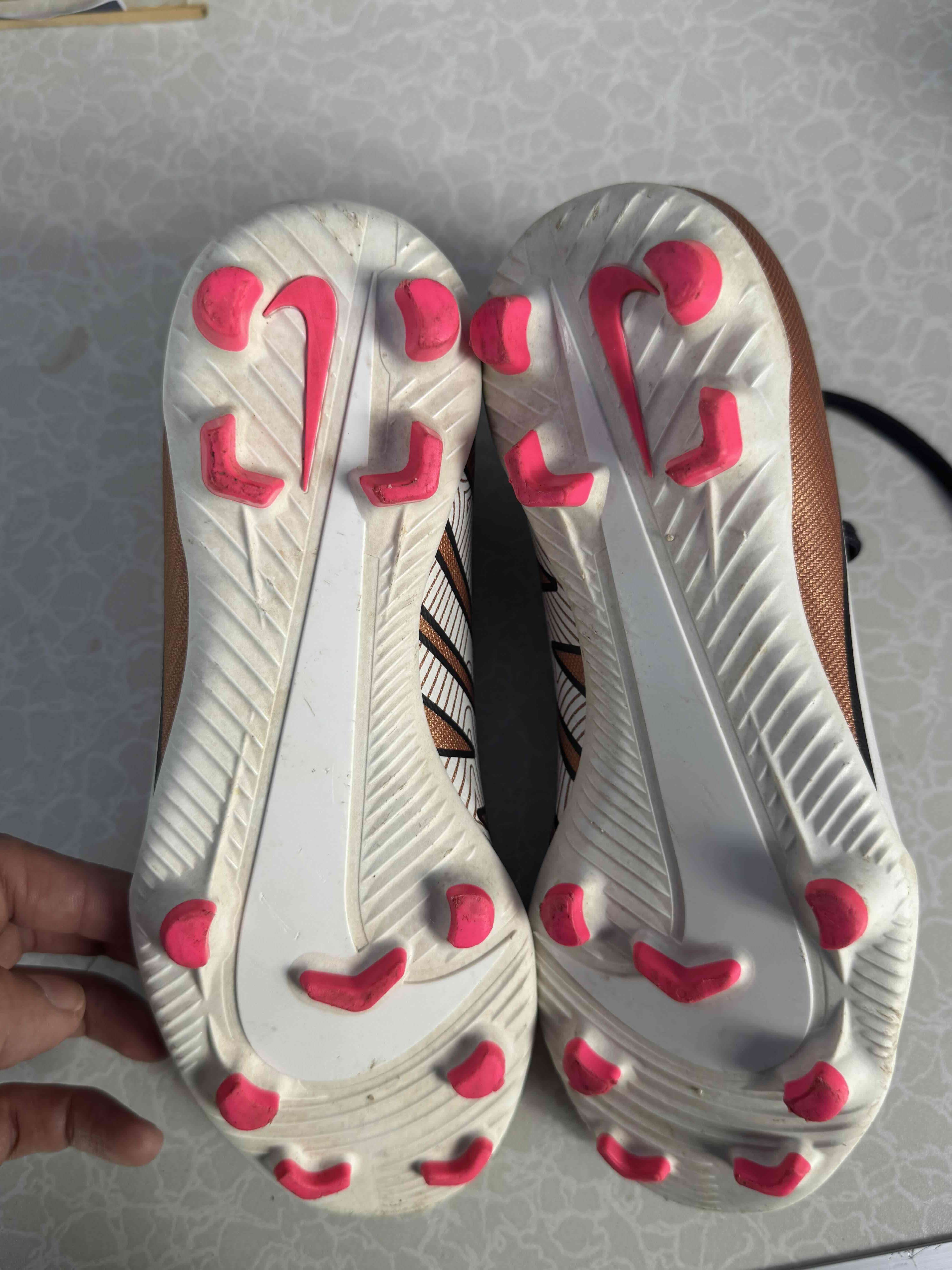 Botines futbol talla 32 - miniatura 3