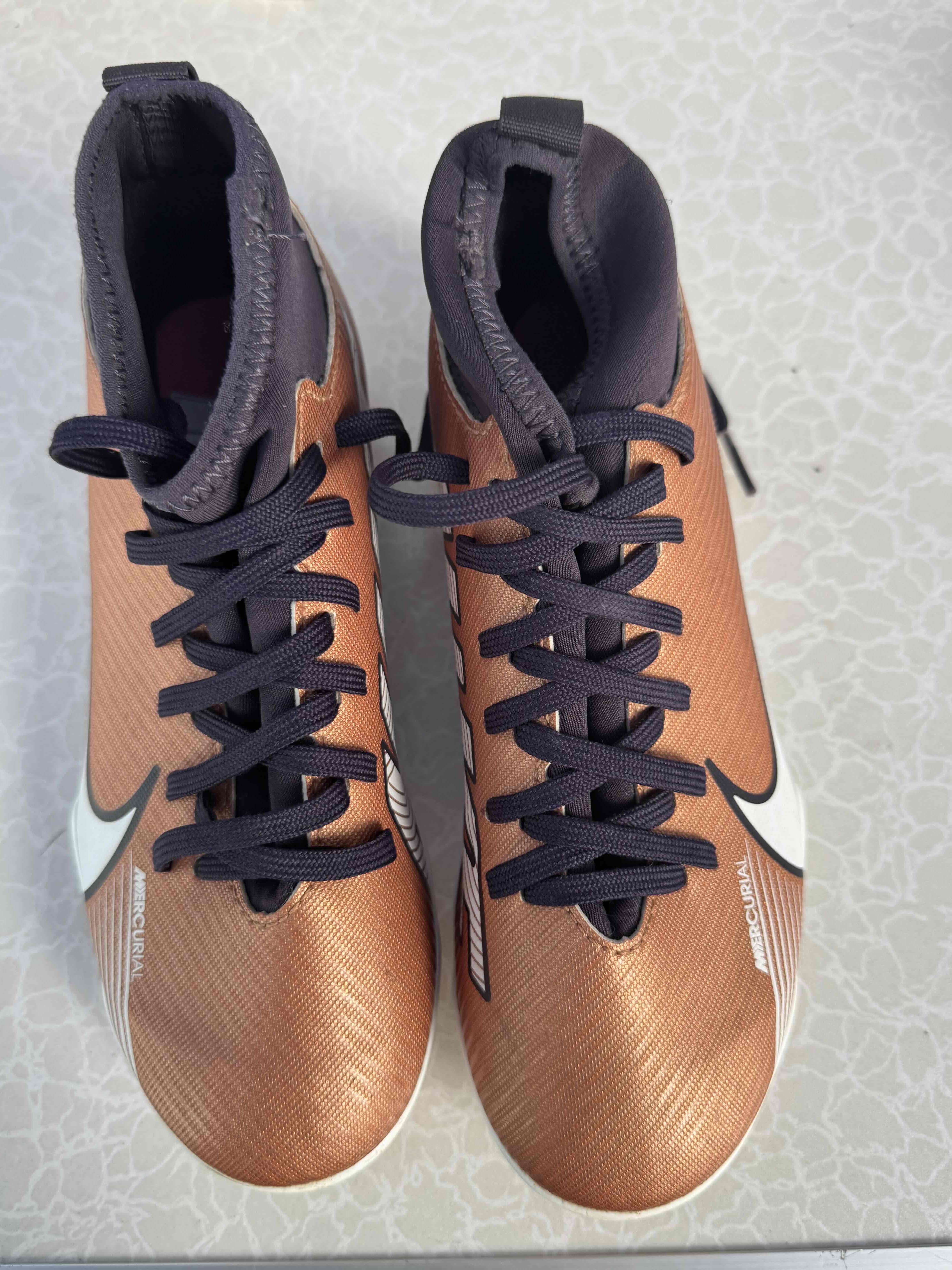 Botines futbol talla 32 - miniatura 4