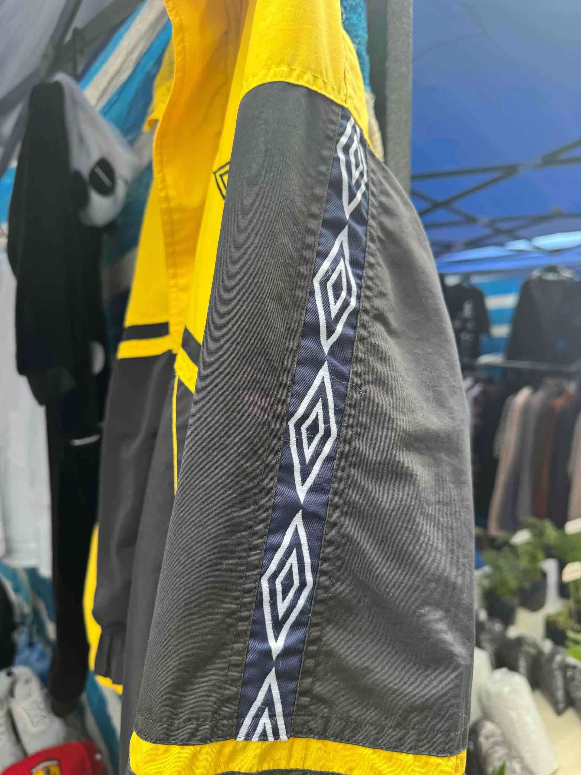 Cazadora deportiva Umbro amarilla y azul M - miniatura 4