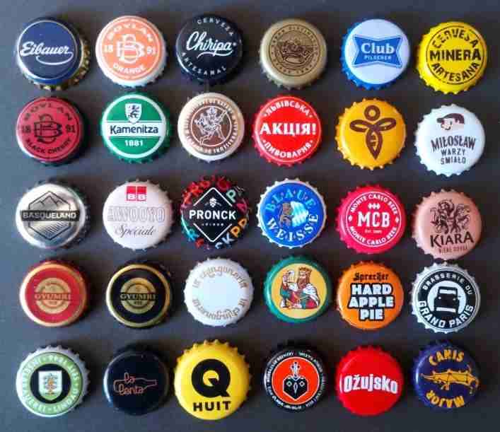 30 tapas de cerveza (diferentes países)