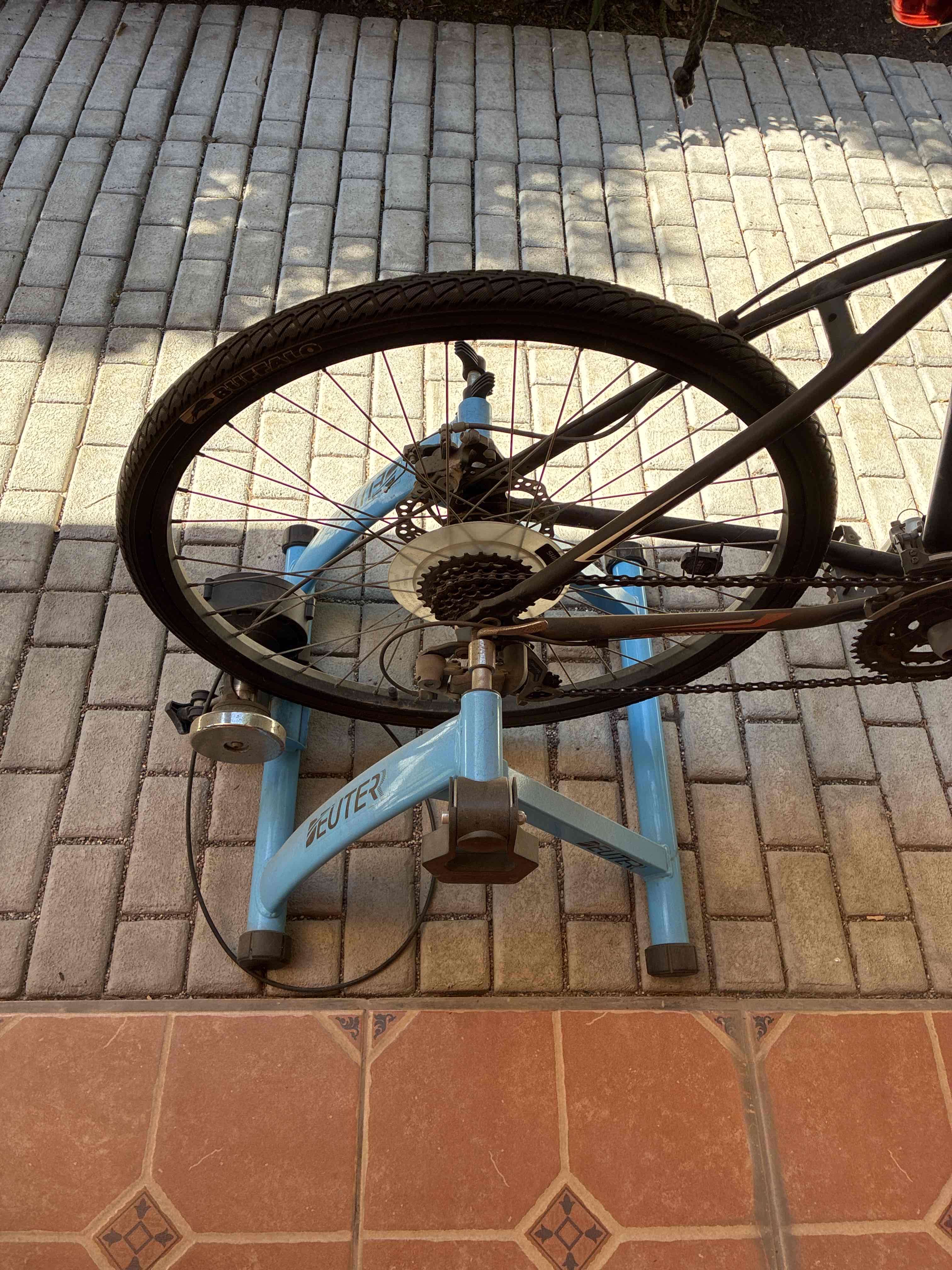 Bicicleta de montaña con soporte - 2