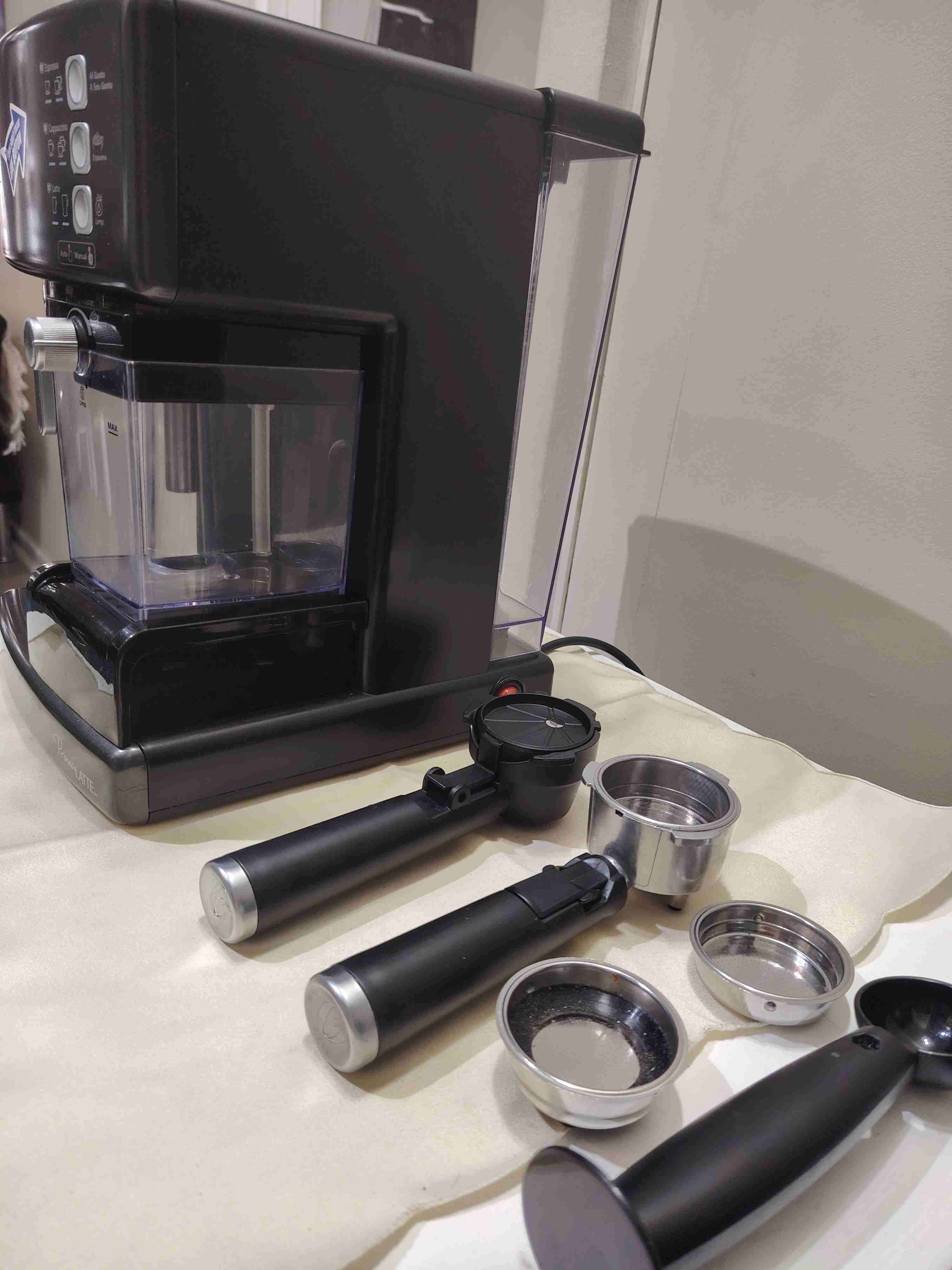 Máquina de café espresso con accesorios - miniatura 1