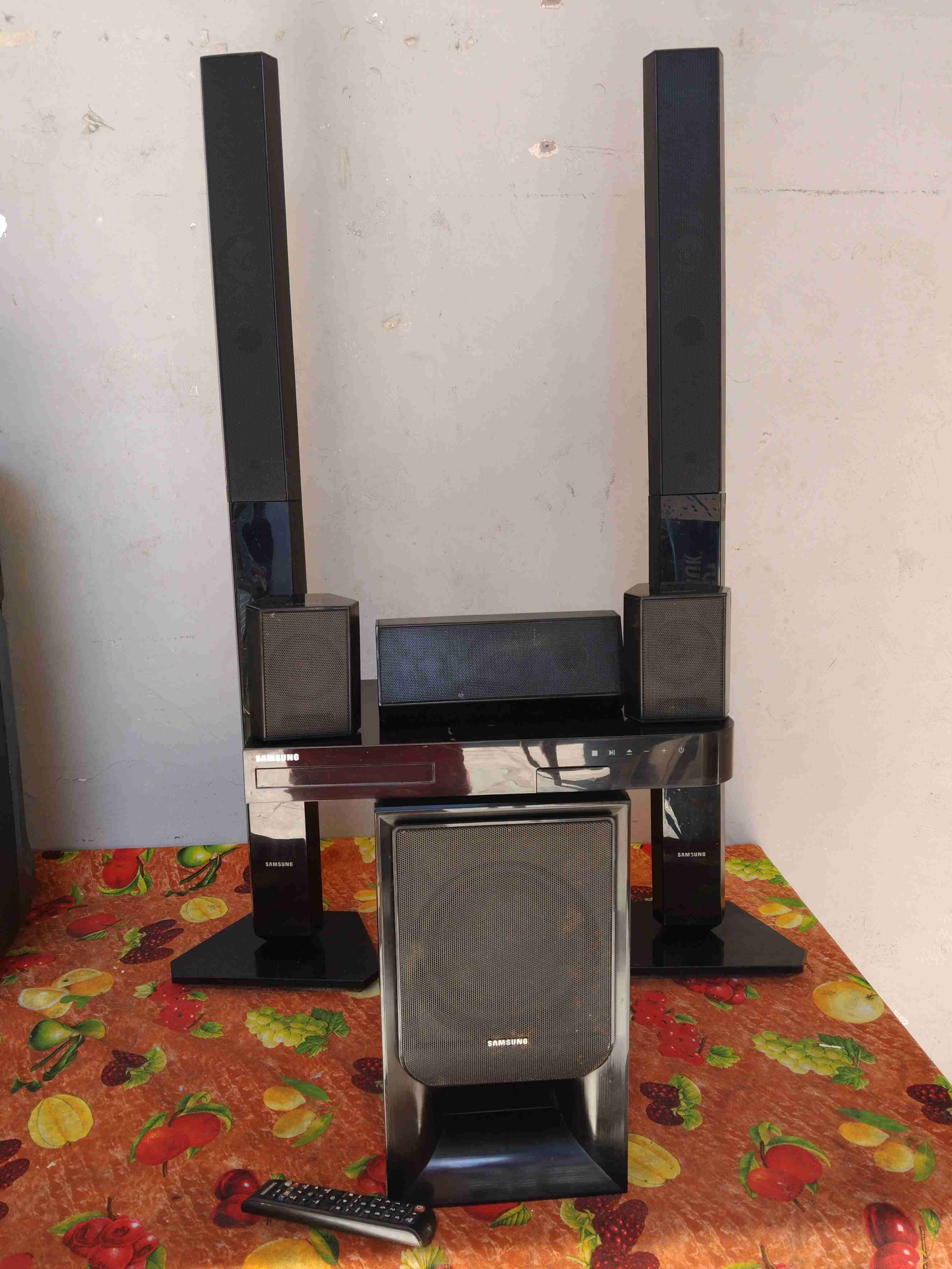 Sistema de sonido Samsung con subwoofer - miniatura 3