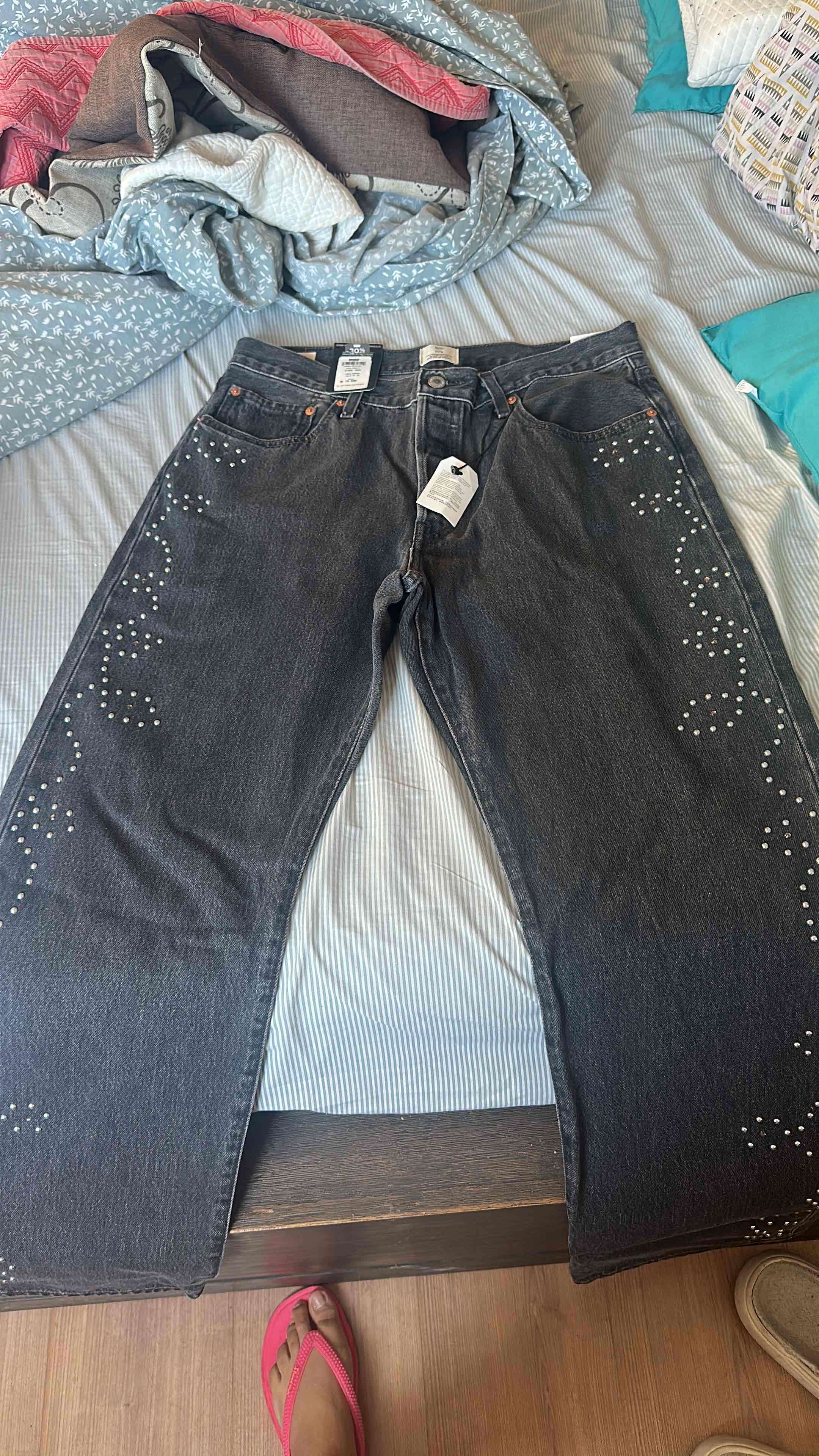 Jeans negros con tachas nuevos - miniatura 1