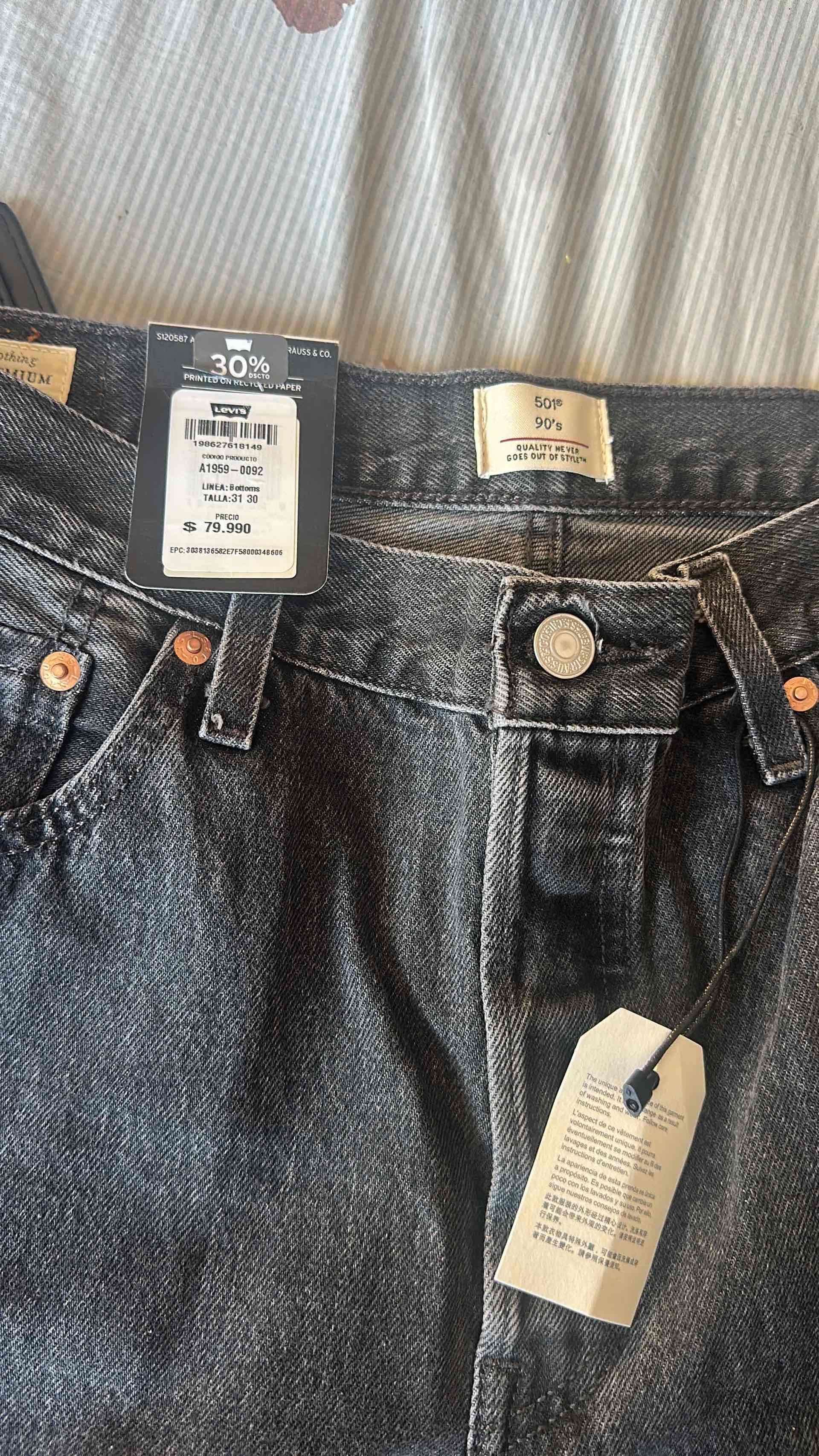 Jeans negros con tachas nuevos - miniatura 2