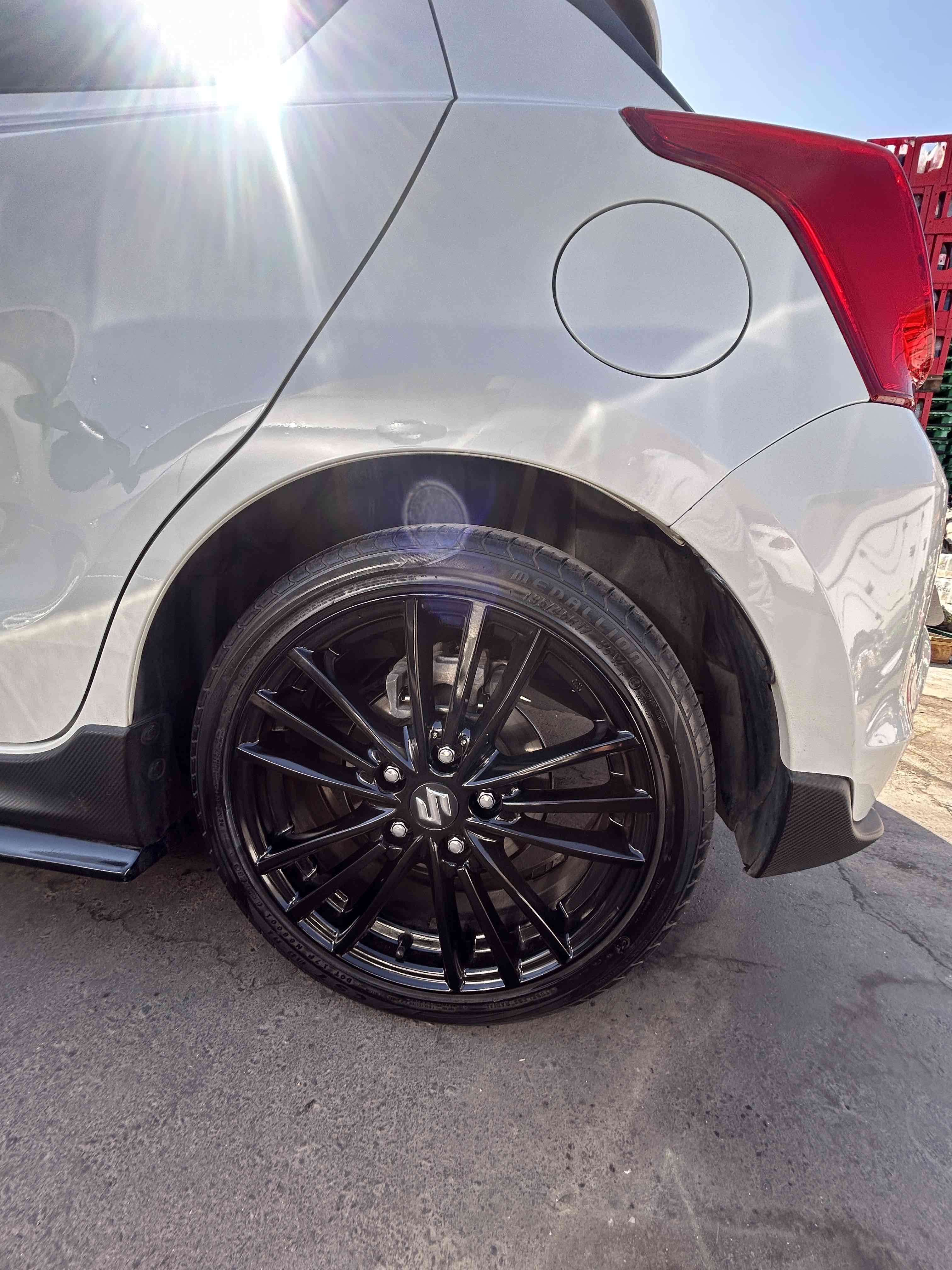 Llantas Enkei  negras 17 pulgadas para zc33s - miniatura 3