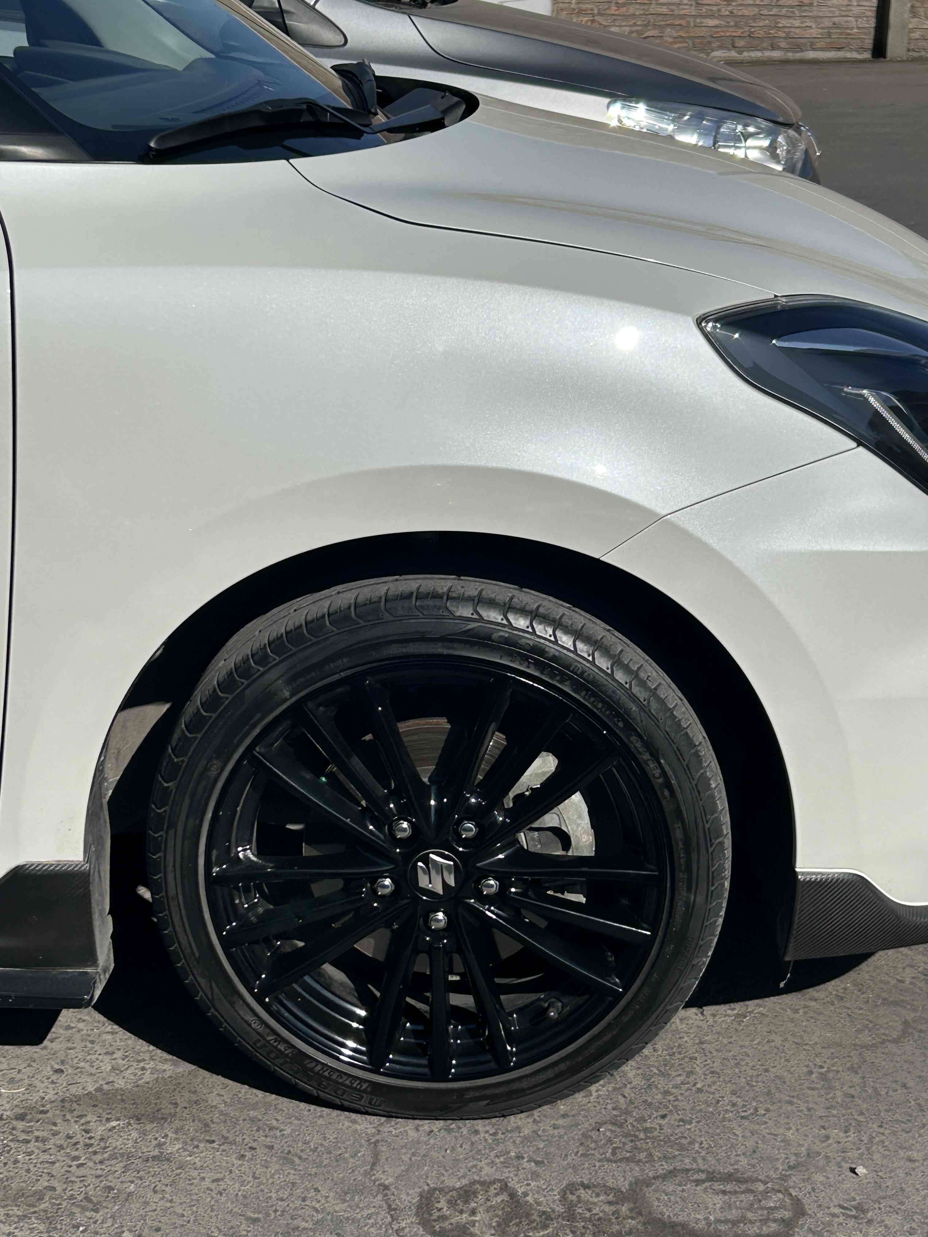 Llantas Enkei  negras 17 pulgadas para zc33s - miniatura 5