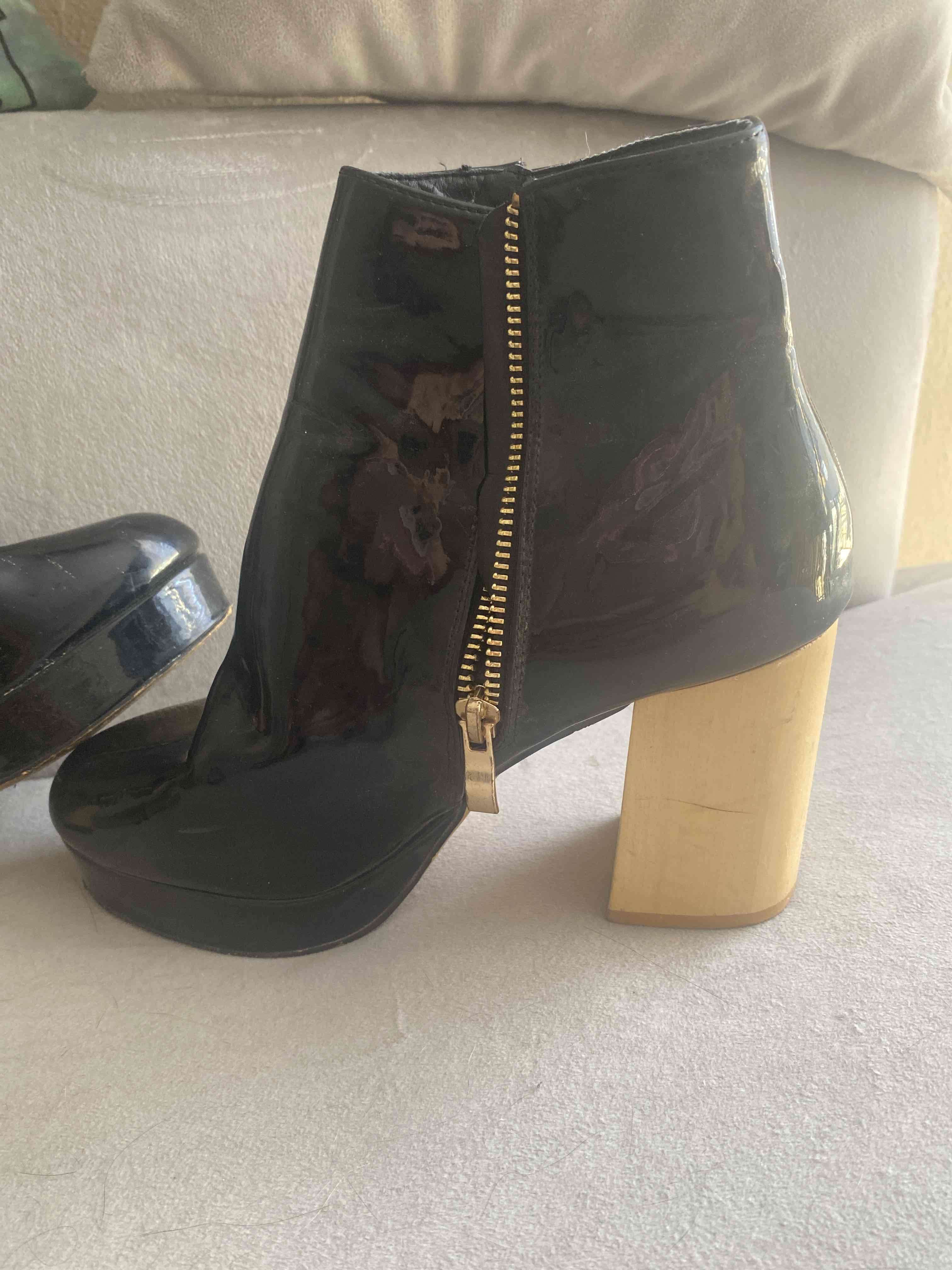 Botines negros con tacón grueso - miniatura 3