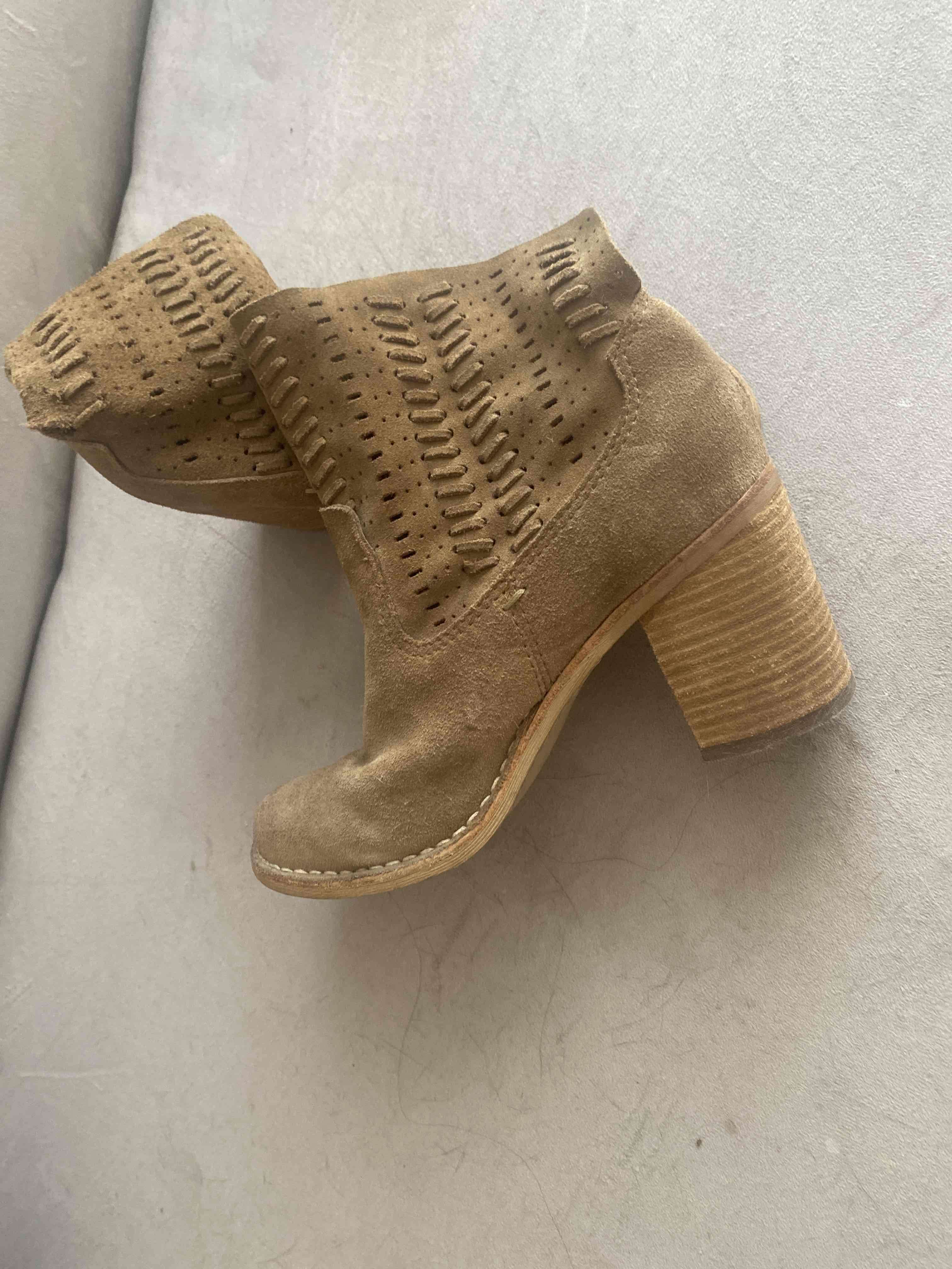 Botines de gamuza color beige - miniatura 2