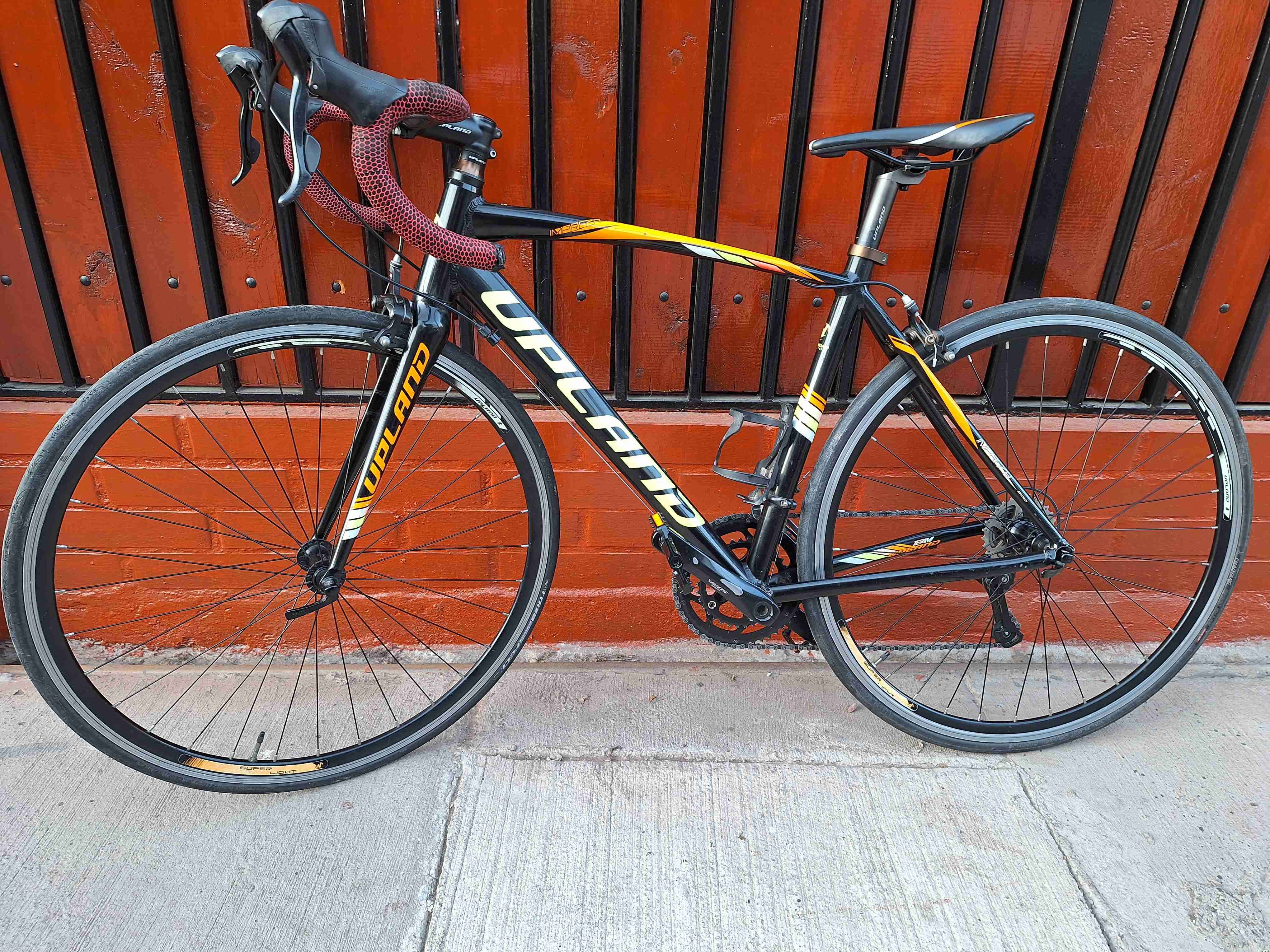 Bicicleta de carretera Upland - 1