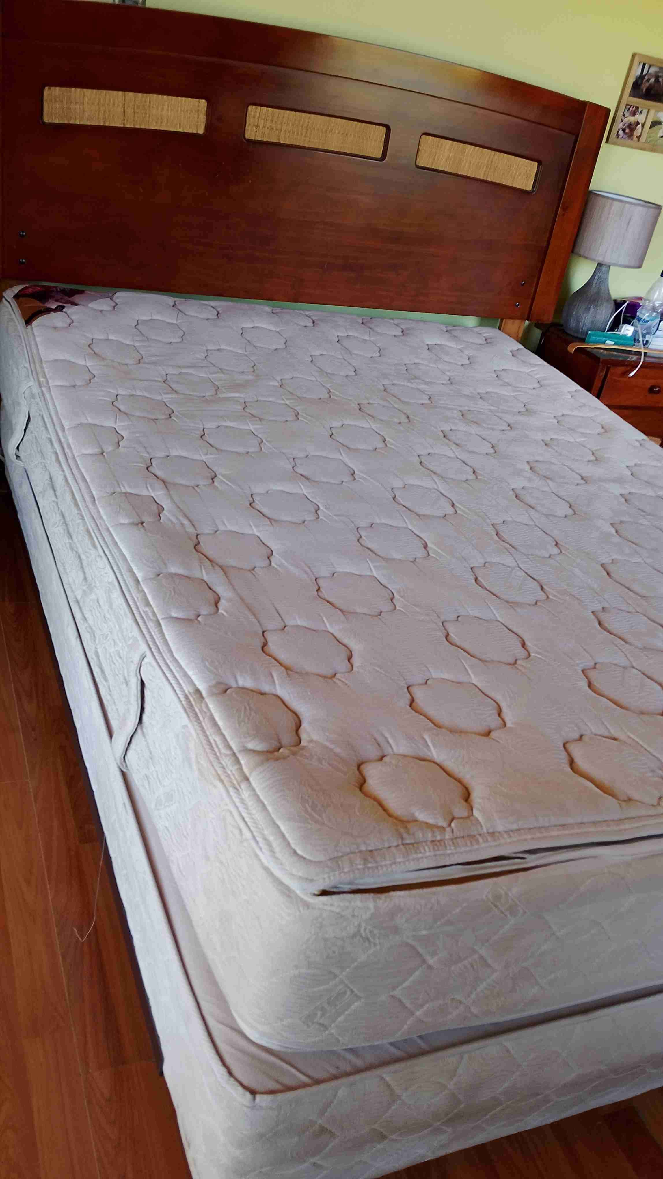 Cama matrimonial 2 plazas con colchón usado. - miniatura 1