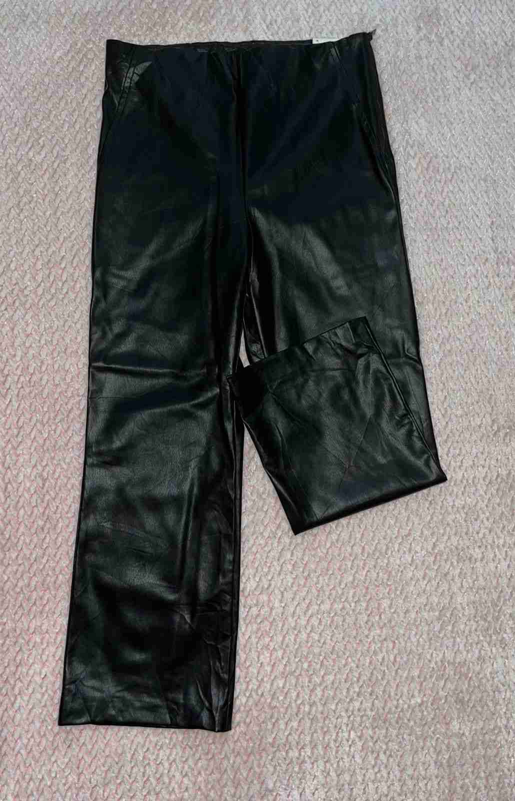 Zara, Legging de cuero sintético negro - 1