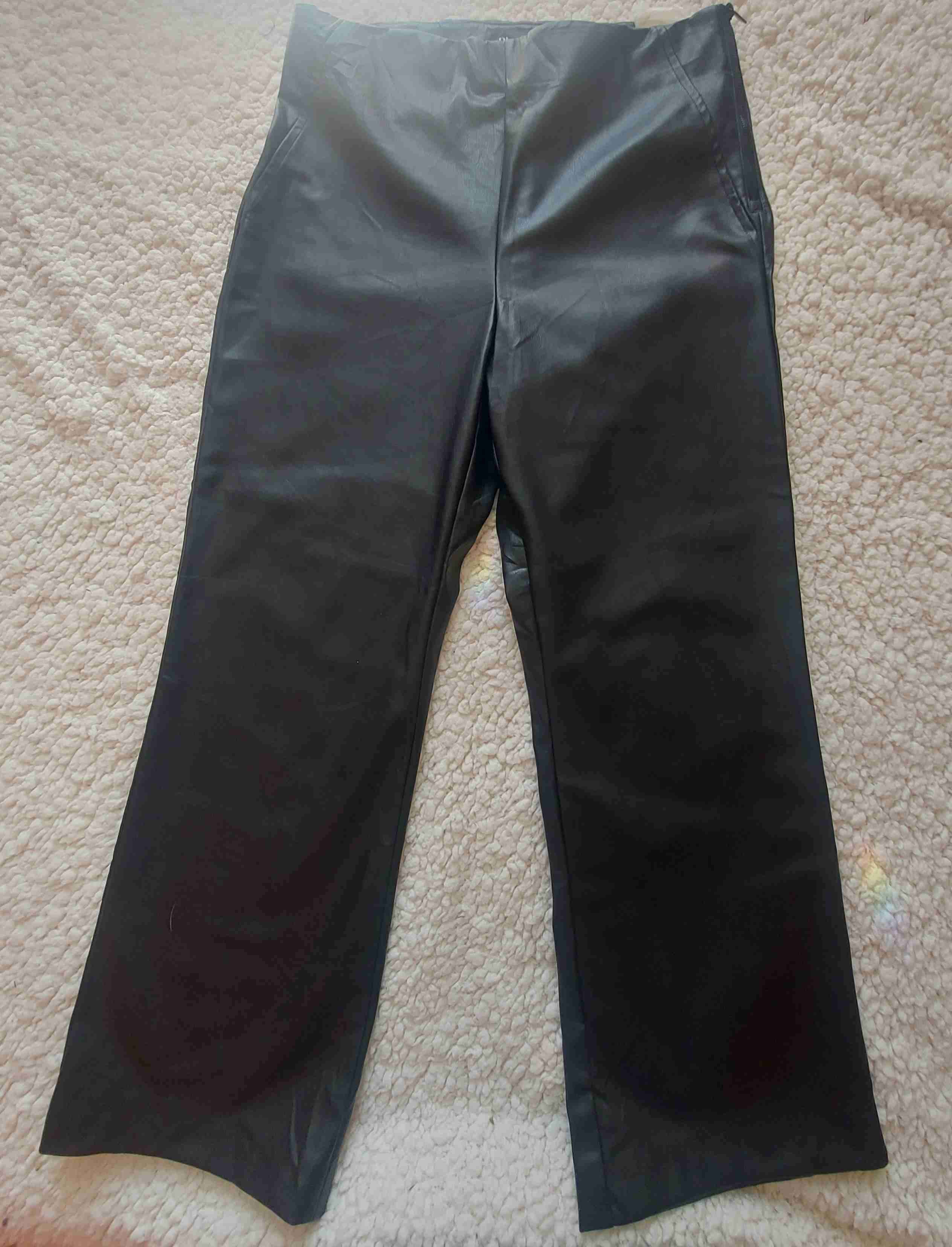 Zara, Legging de cuero sintético negro - 2