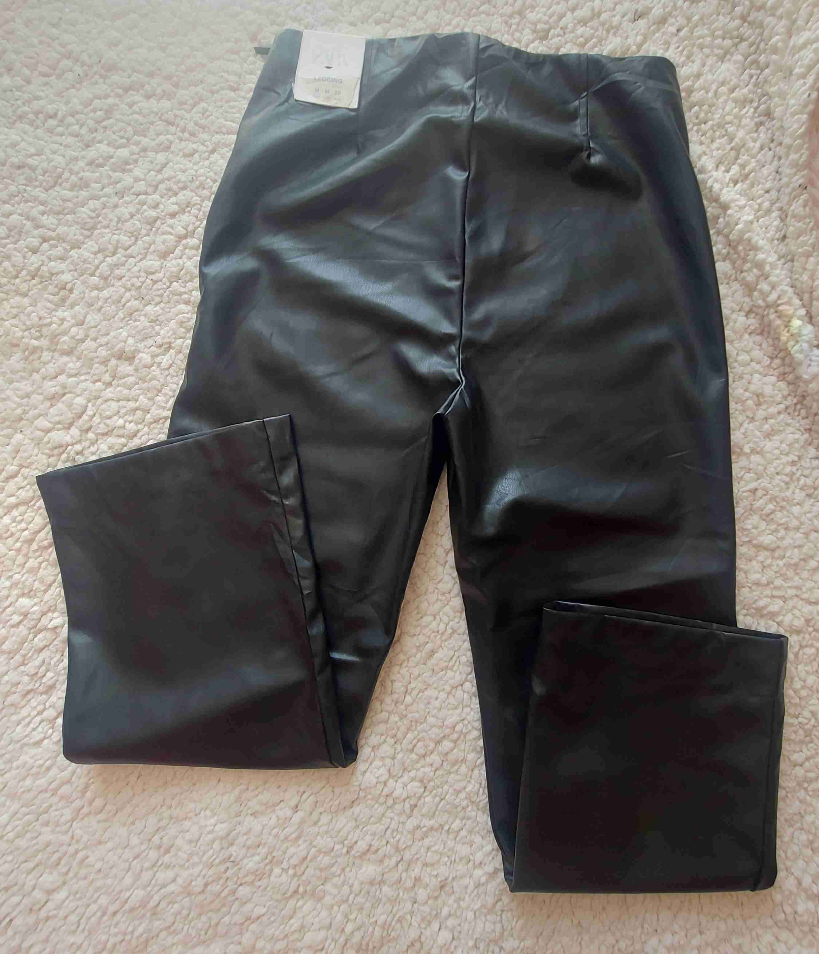 Zara, Legging de cuero sintético negro - 3