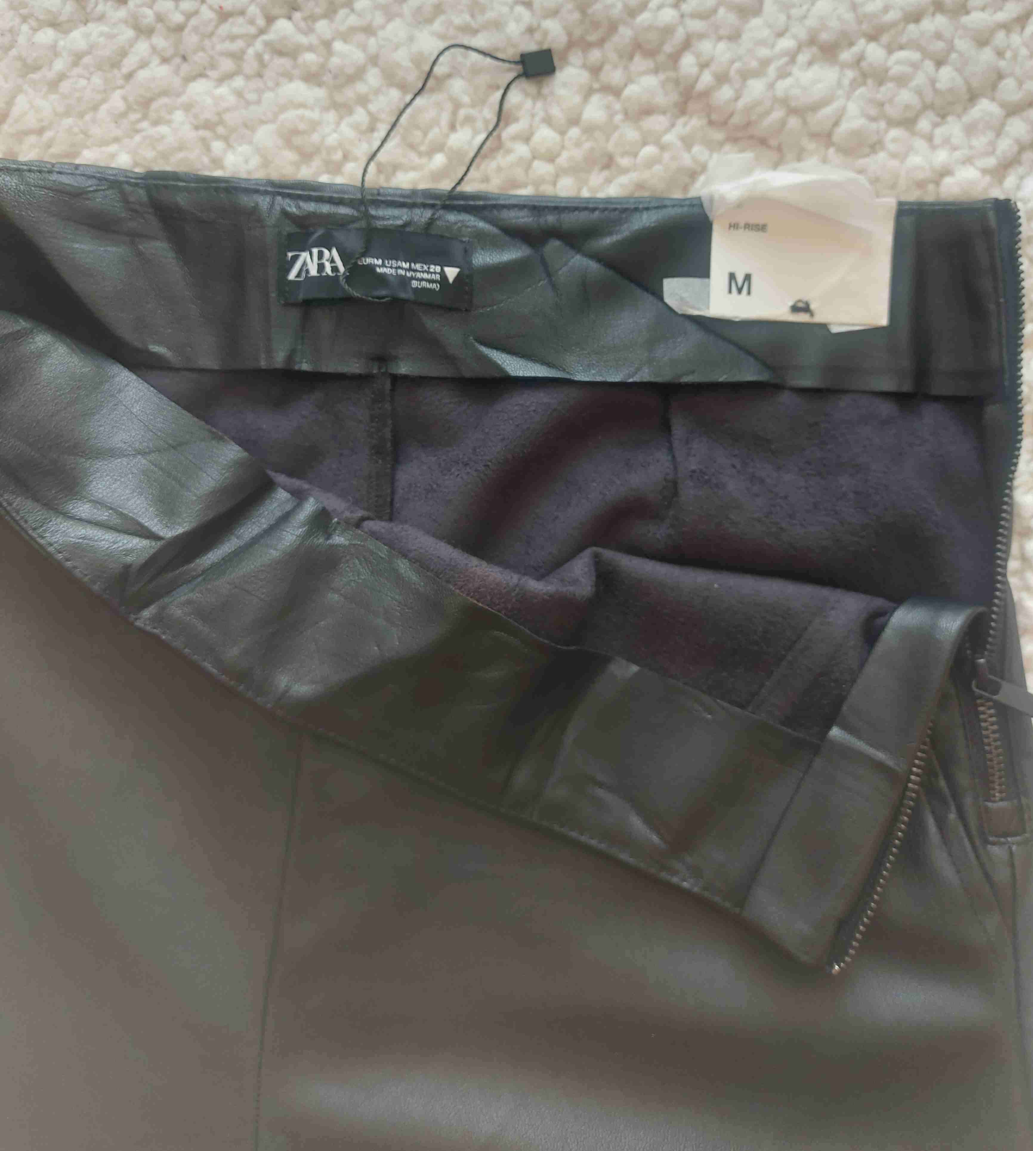 Zara, Legging de cuero sintético negro - 4