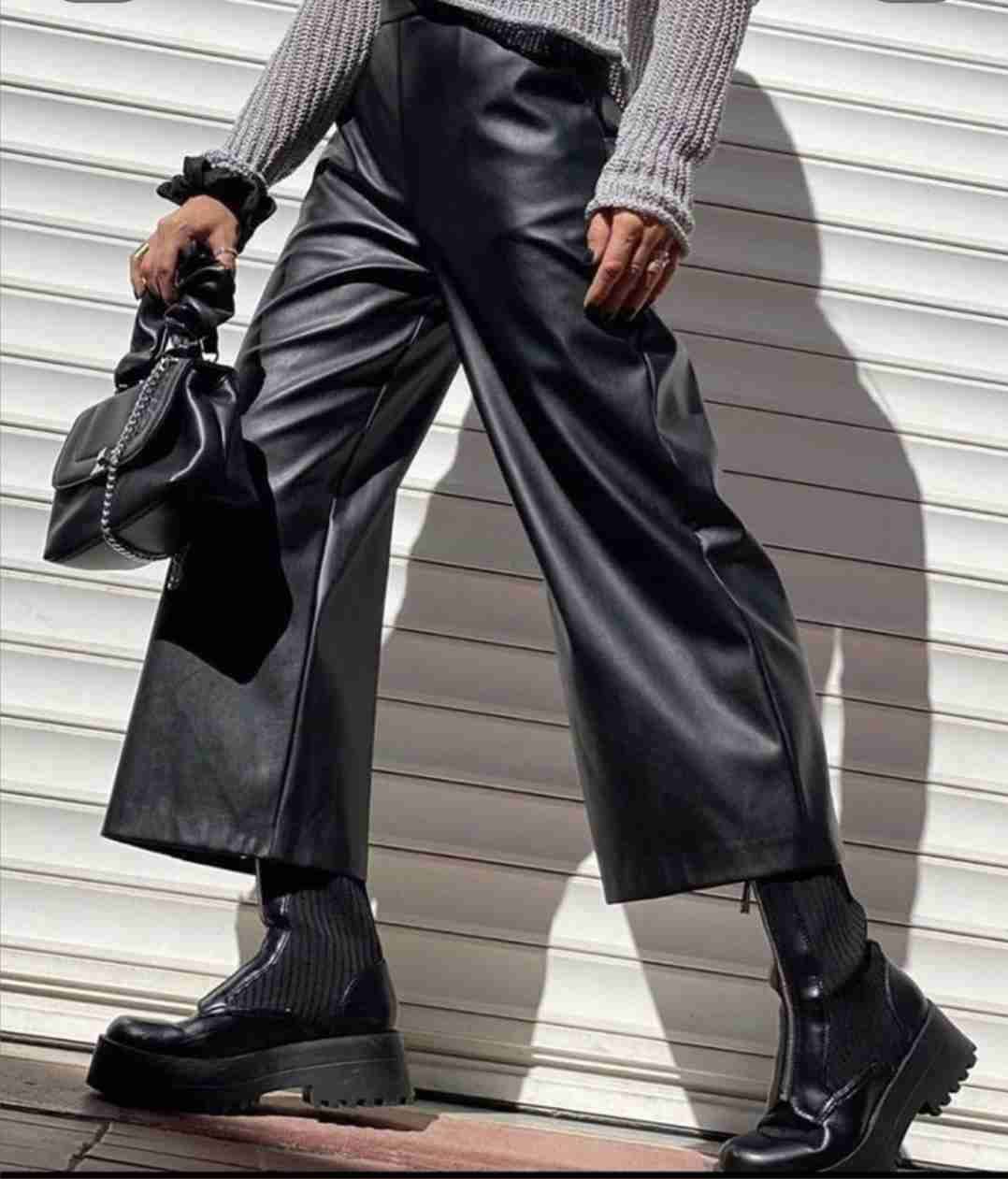 Zara, Legging de cuero sintético negro - 5