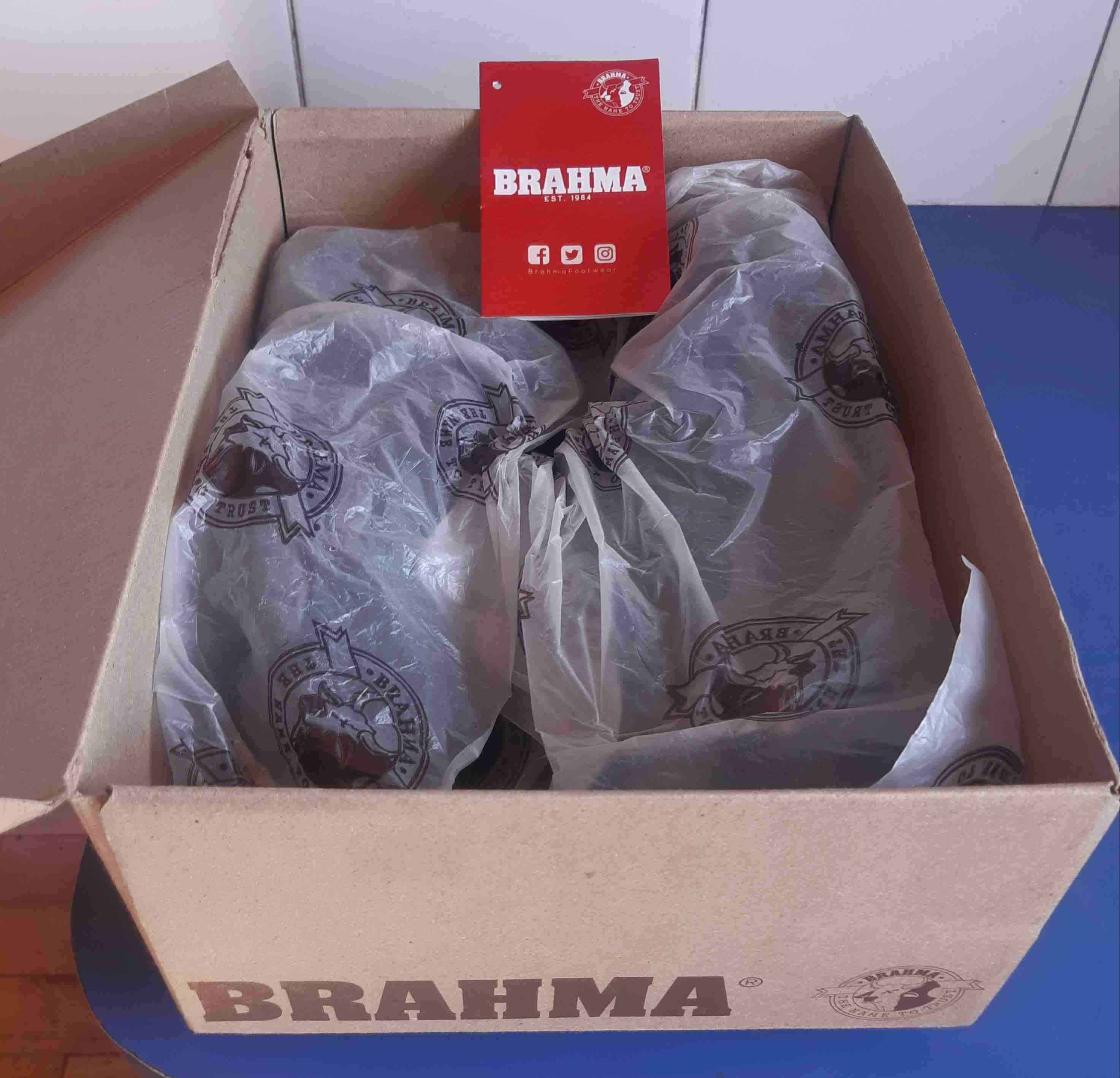 Zapatillas outdoor Brahma negras - miniatura 5