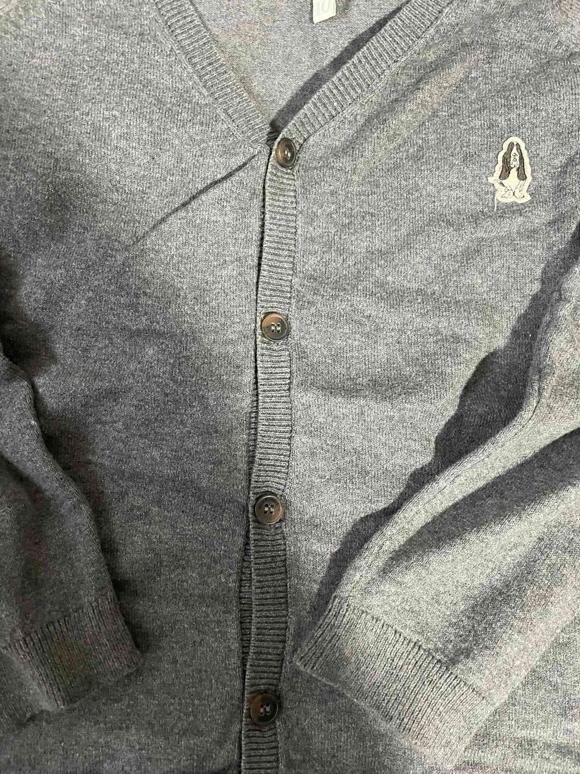 Cardigan gris con botones - miniatura 4