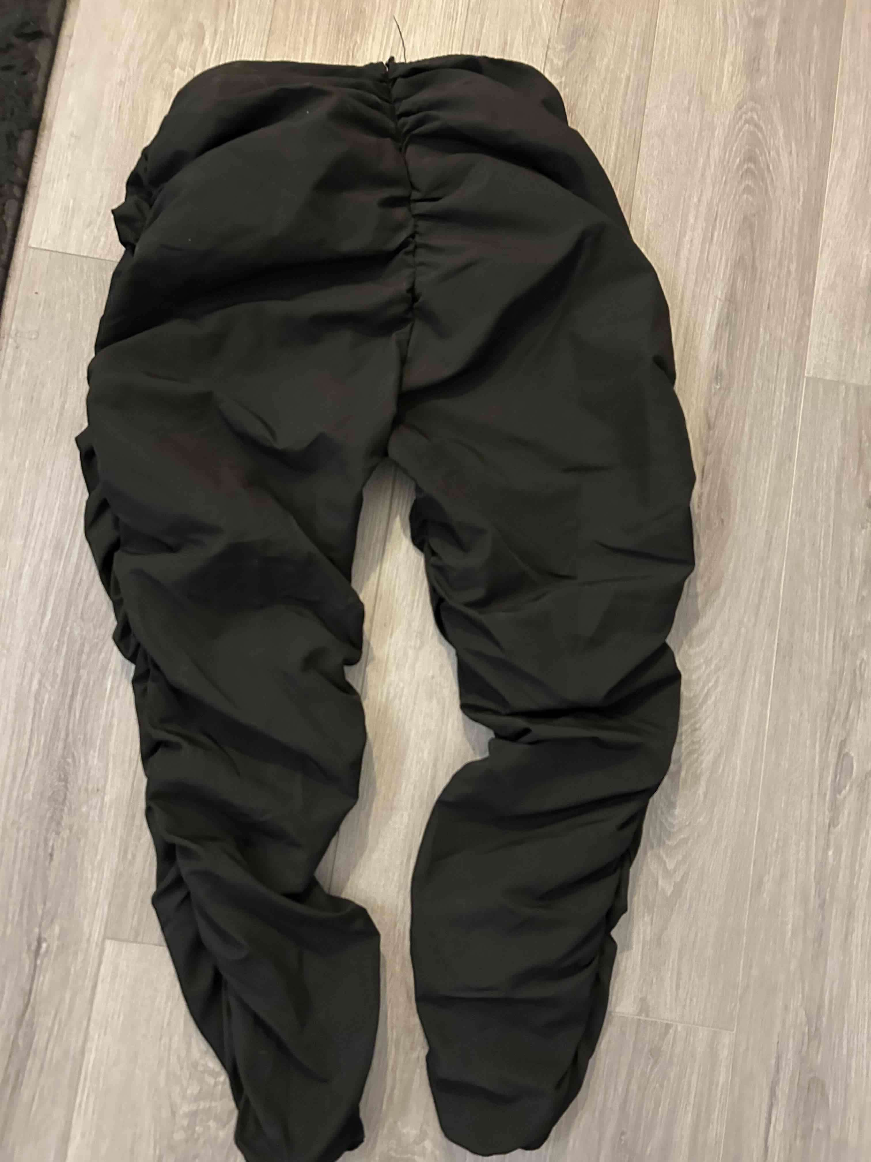 Pantalones negros con fruncidos - miniatura 2