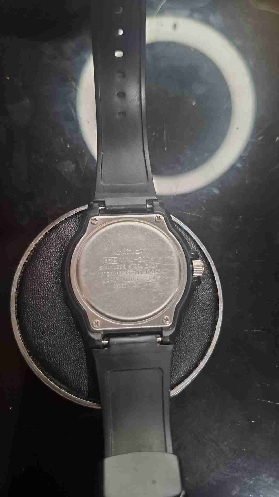 Reloj Casio negro y azul - miniatura 3