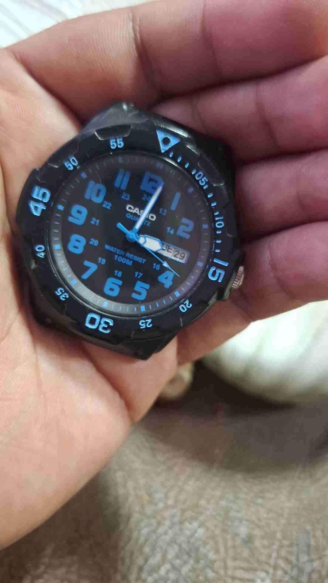 Reloj Casio negro y azul - miniatura 4