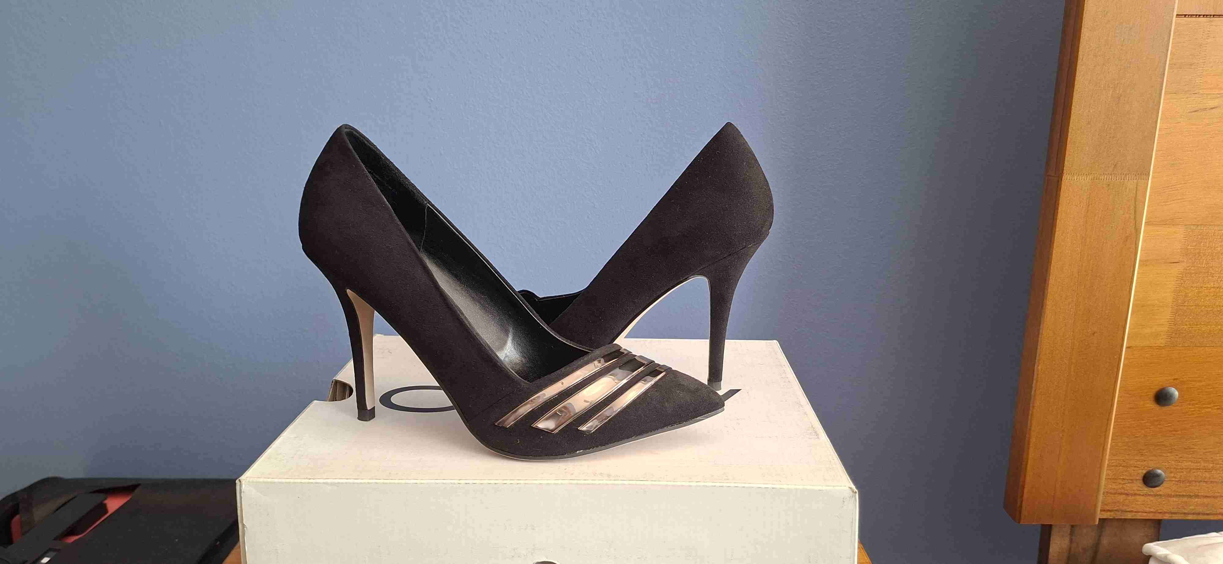 Zapatos de taco alto negros