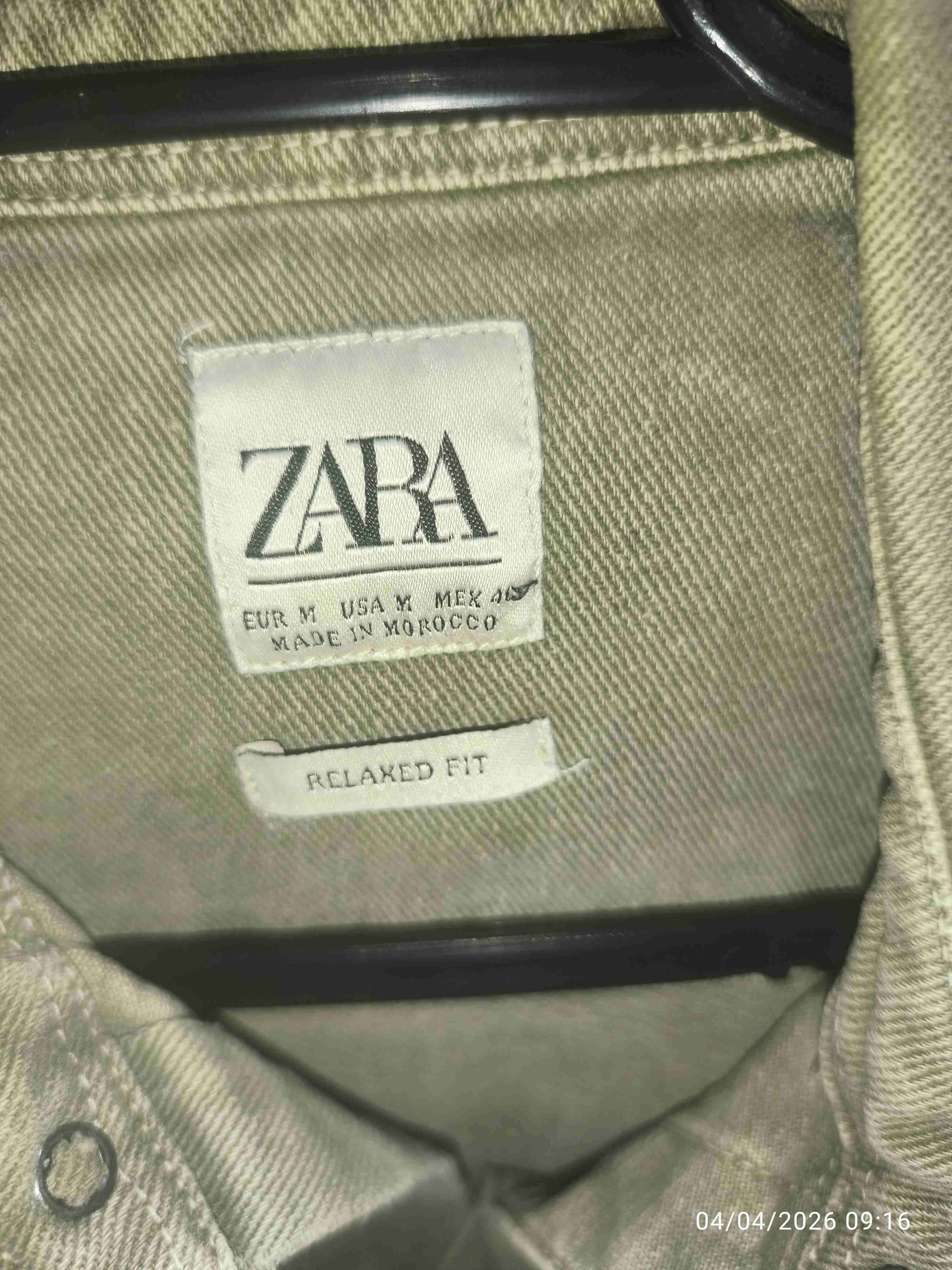 Camisa verde oliva con bolsillos - miniatura 2