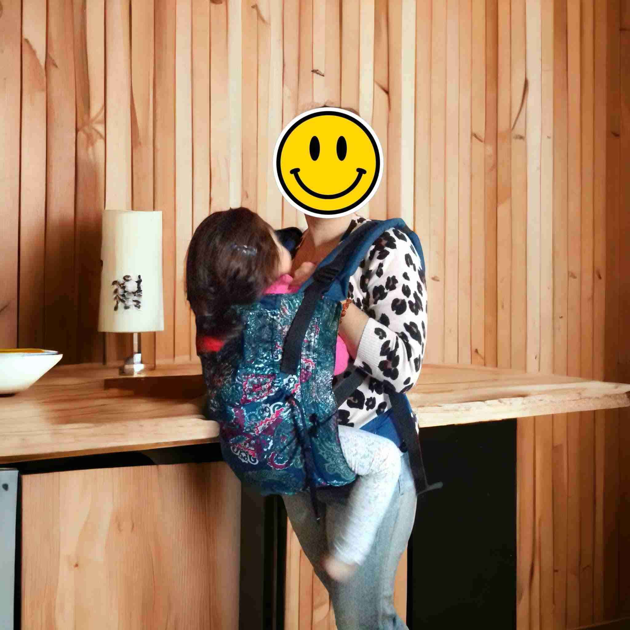 Mochila portabebés verde estampado - 1