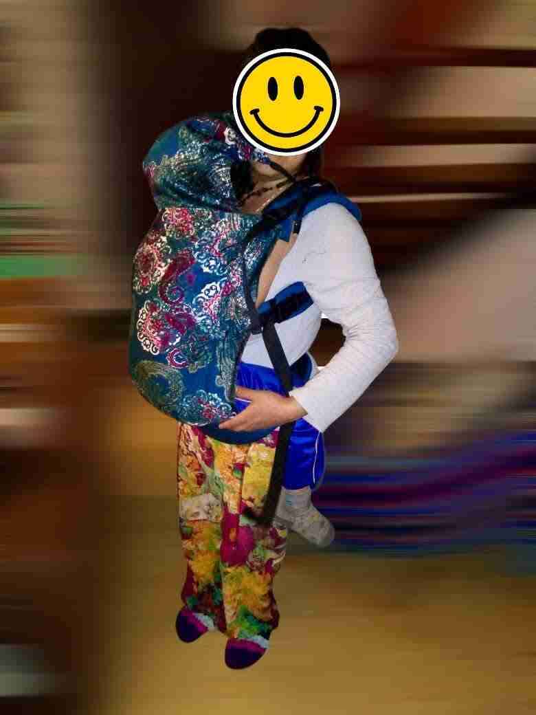 Mochila portabebés verde estampado - 2