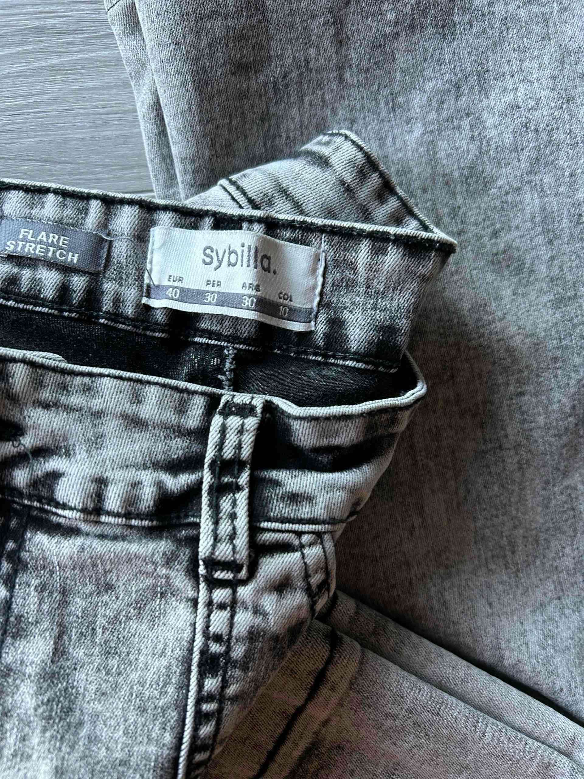 Jeans gris con bolsillos - 2