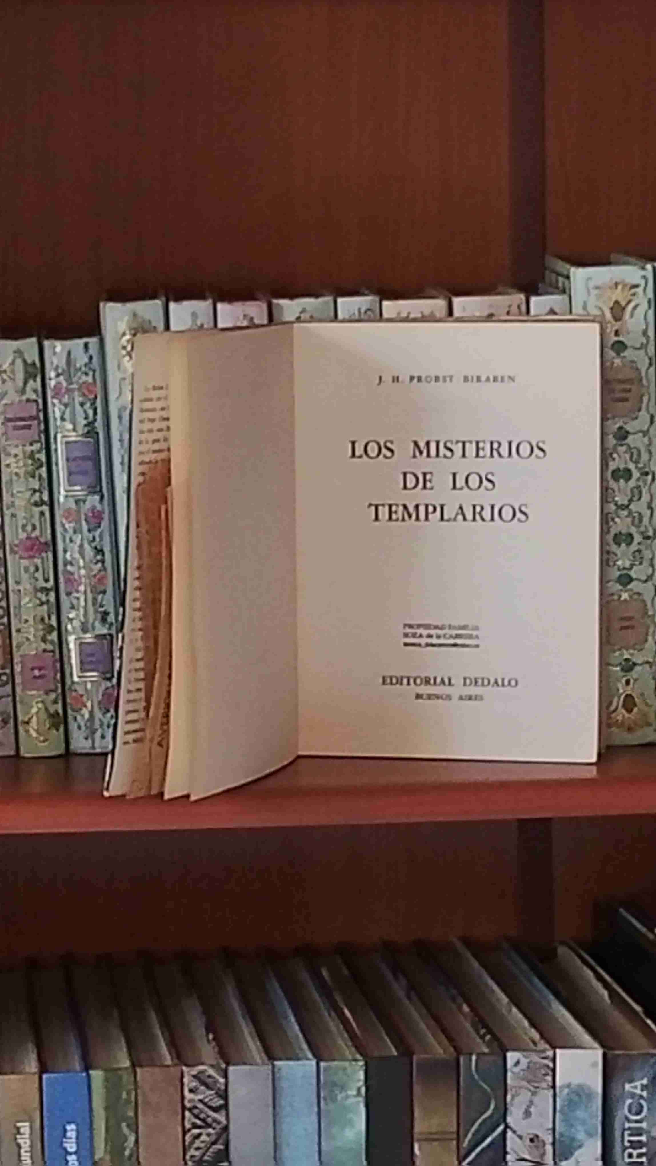 Libro 'Los Misterios de los Templarios' - miniatura 2