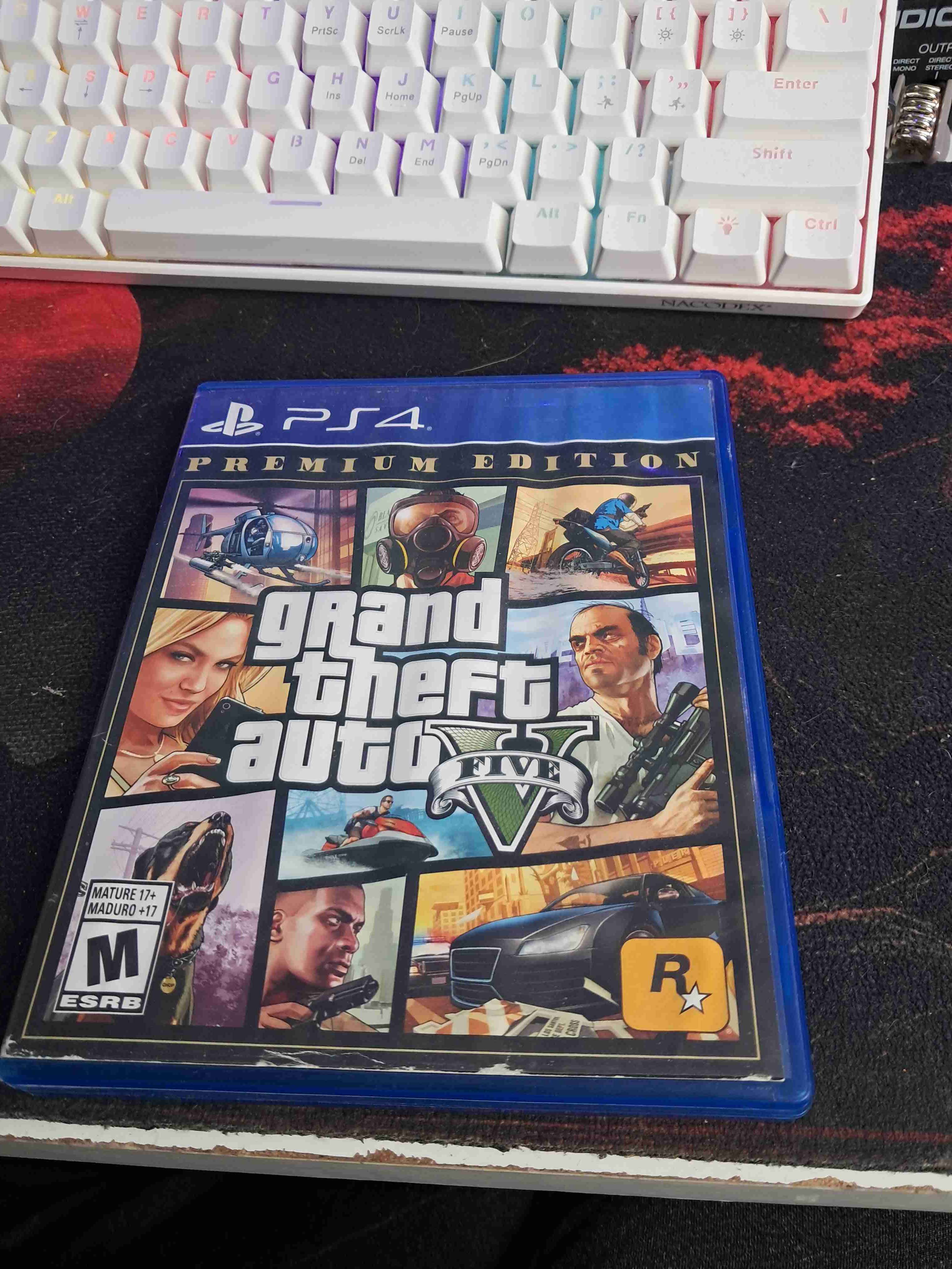 Grand Theft Auto V PS4 Premium - miniatura 1
