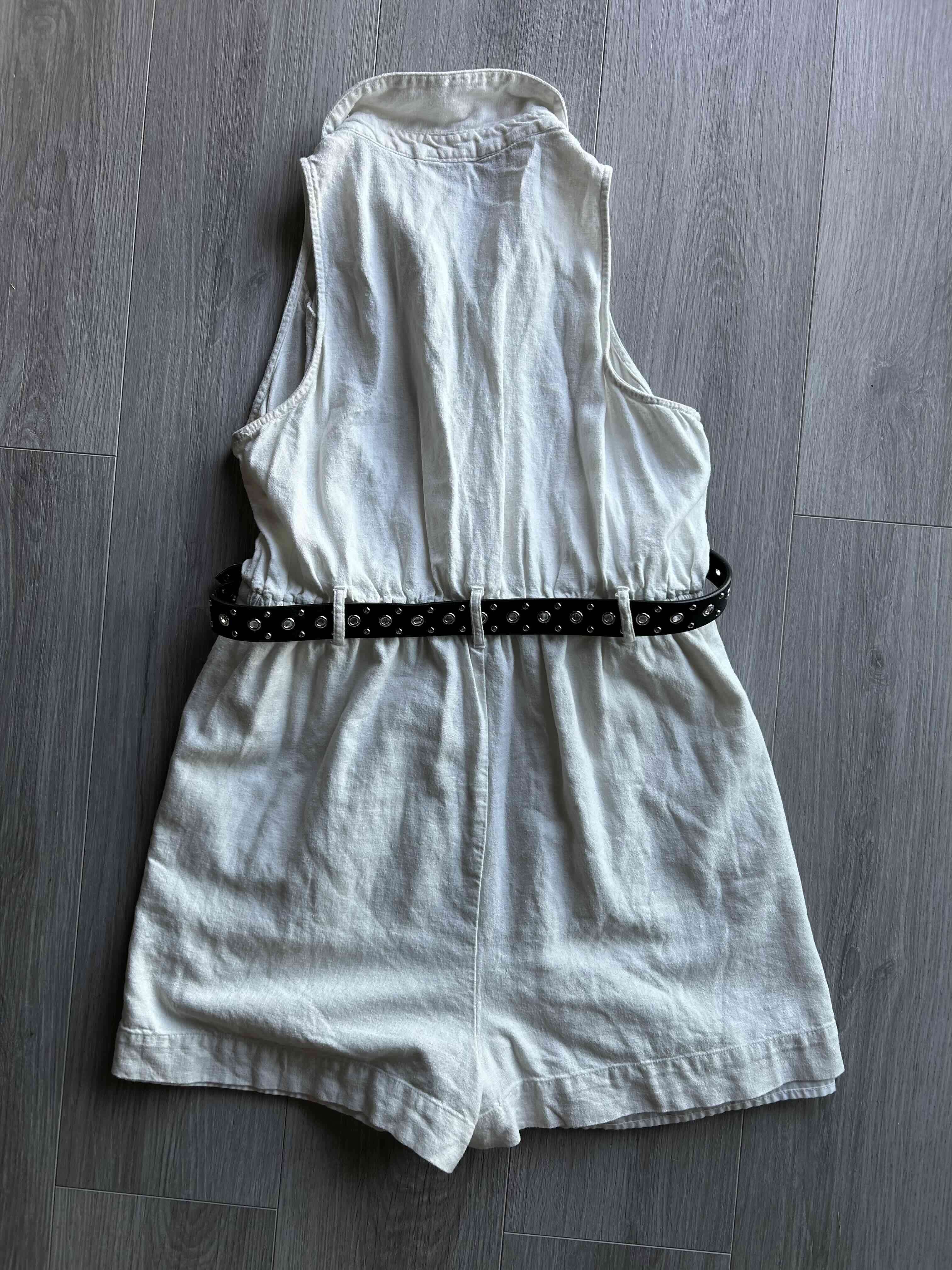 Enterito blanco con cinturón café - miniatura 2